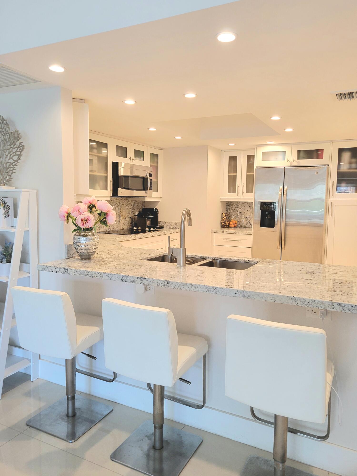 3000 E Sunrise Blvd #2B Fort Lauderdale, FL 33304