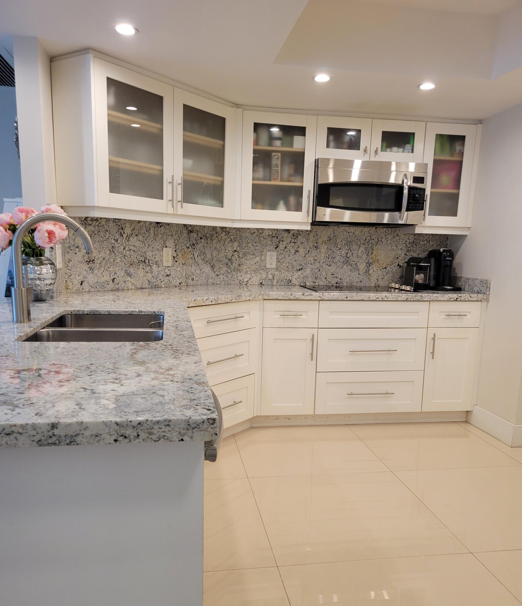 3000 E Sunrise Blvd #2B Fort Lauderdale, FL 33304