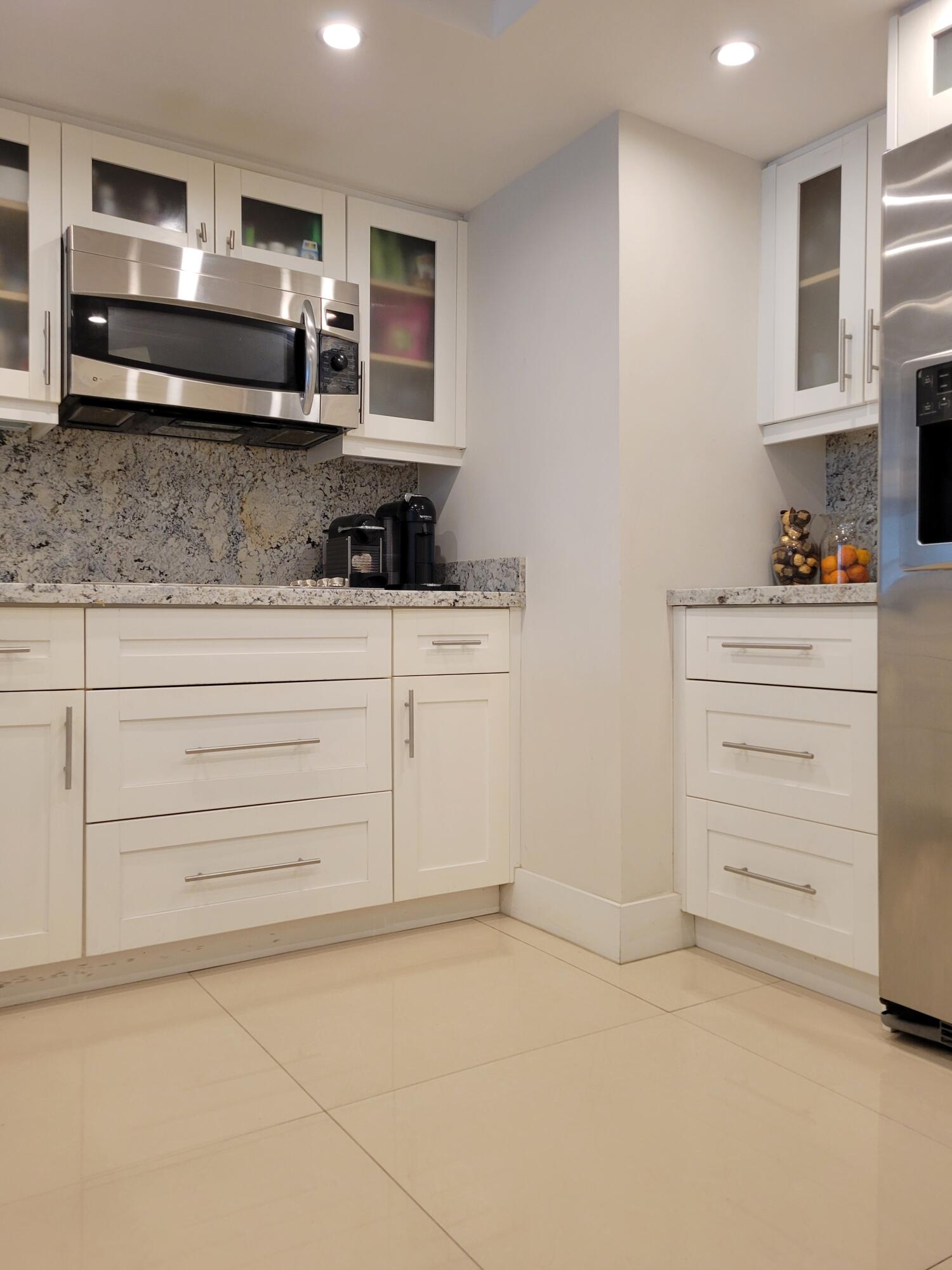 3000 E Sunrise Blvd #2B Fort Lauderdale, FL 33304