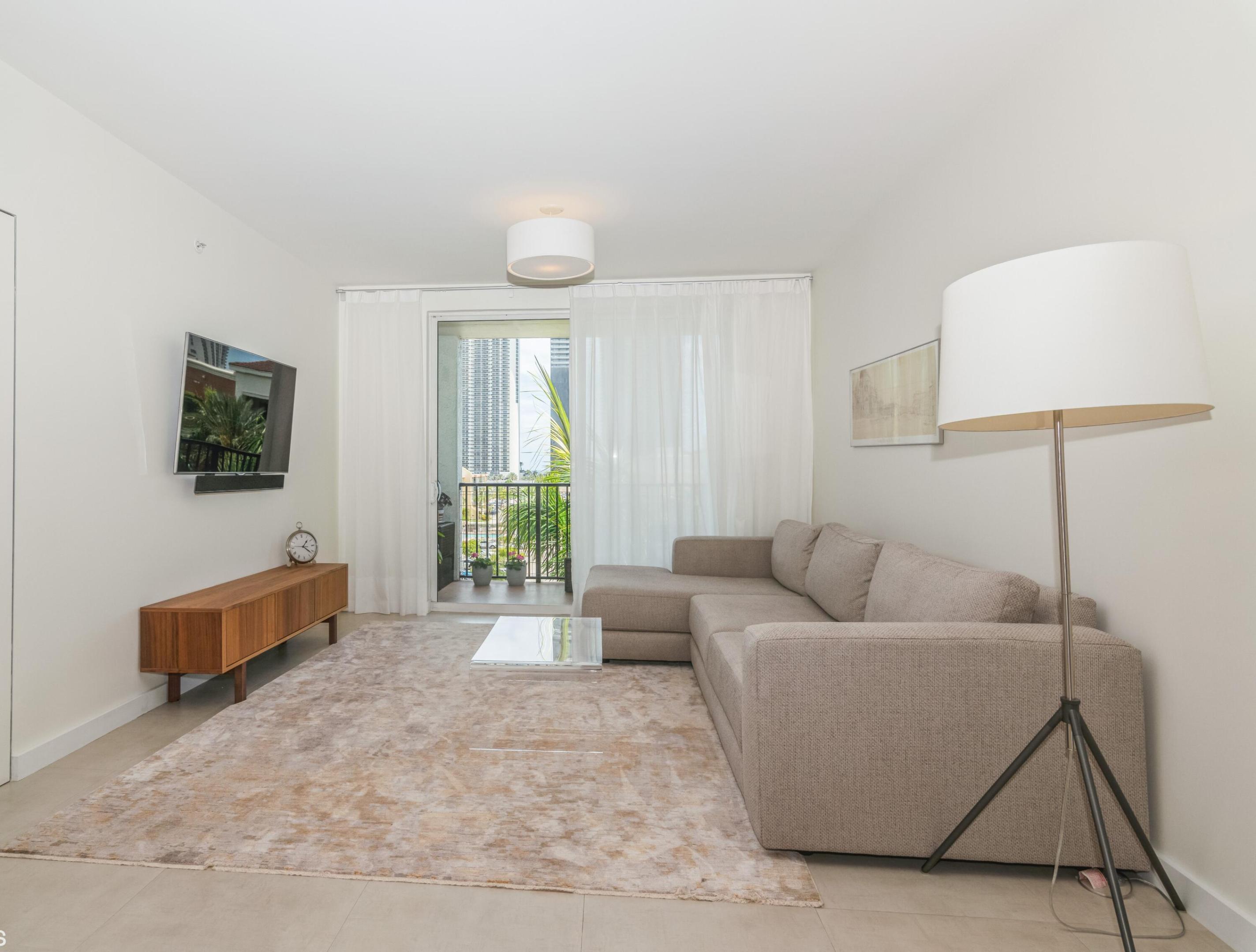 image Porto Bellagio Condo4