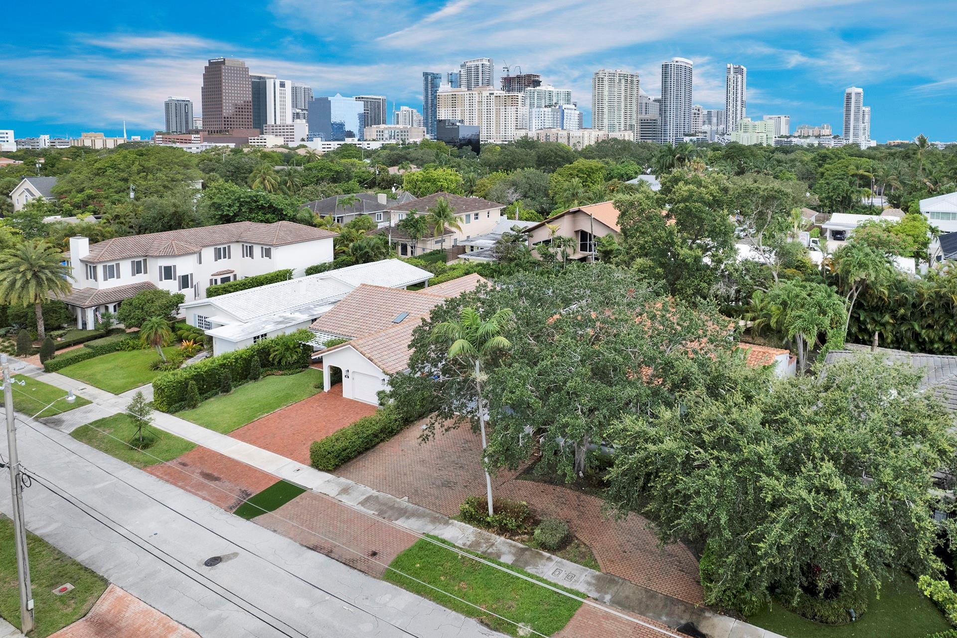 805 SE 10th St Fort Lauderdale, FL 33316