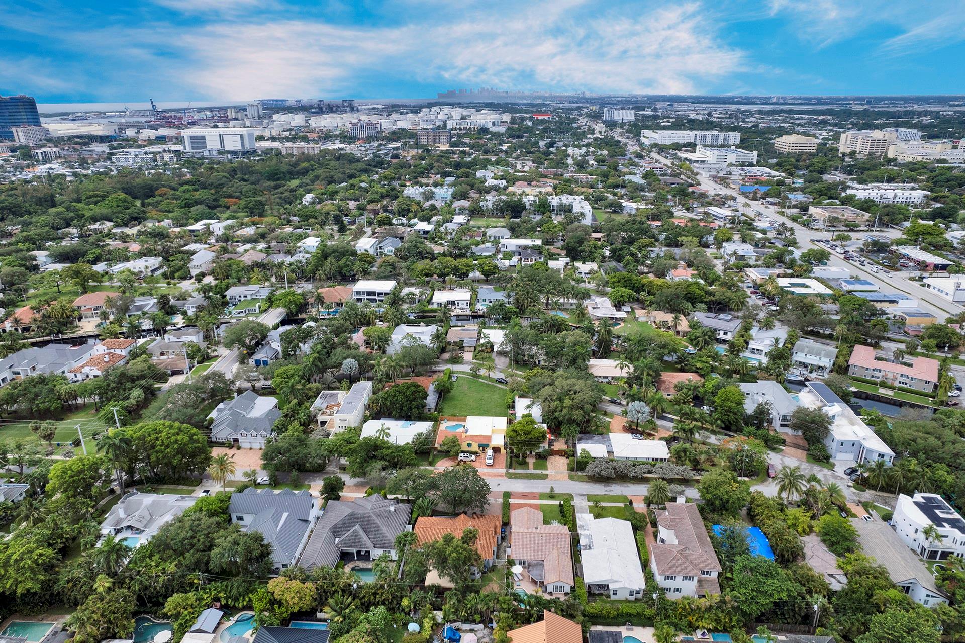 805 SE 10th St Fort Lauderdale, FL 33316