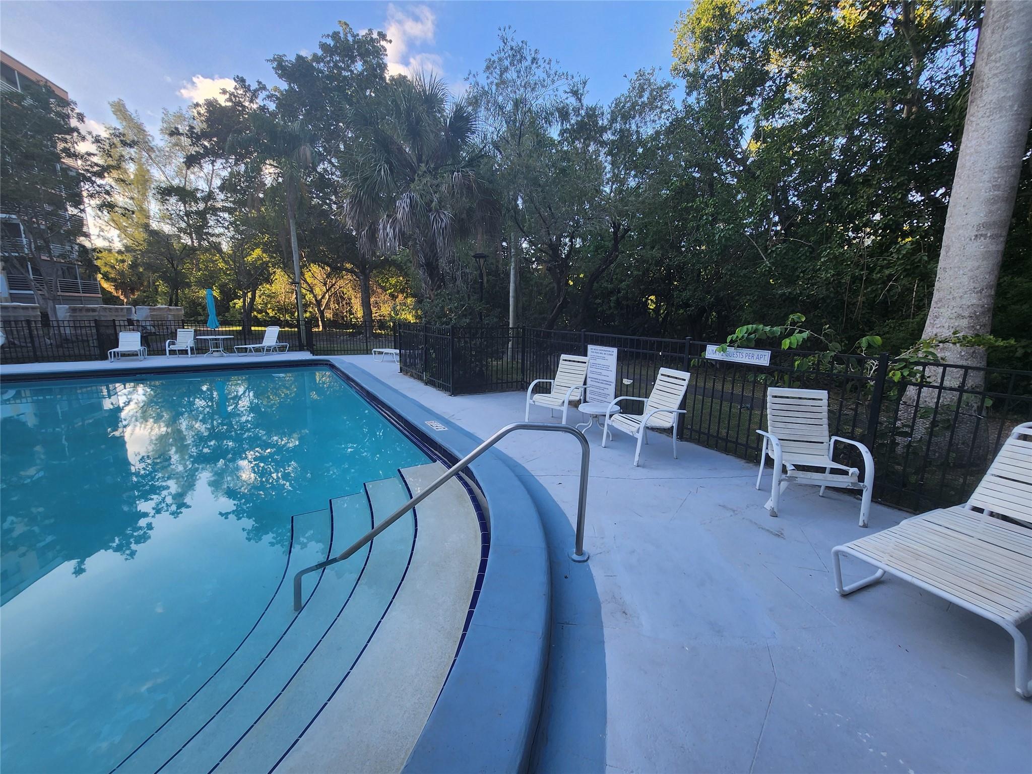 17890 W Dixie Hwy #619,North Miami Beach, FL 33160