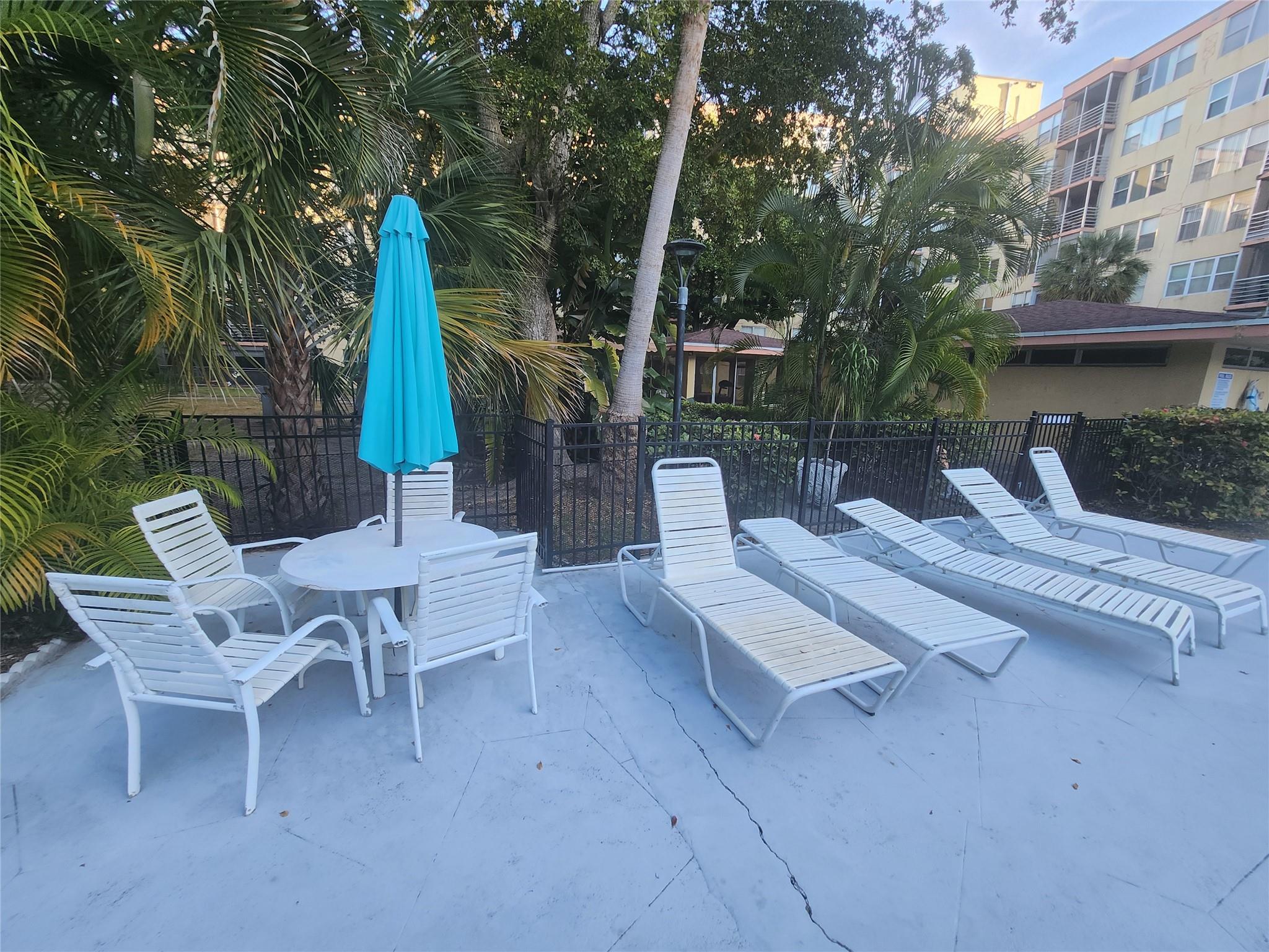 17890 W Dixie Hwy #619,North Miami Beach, FL 33160