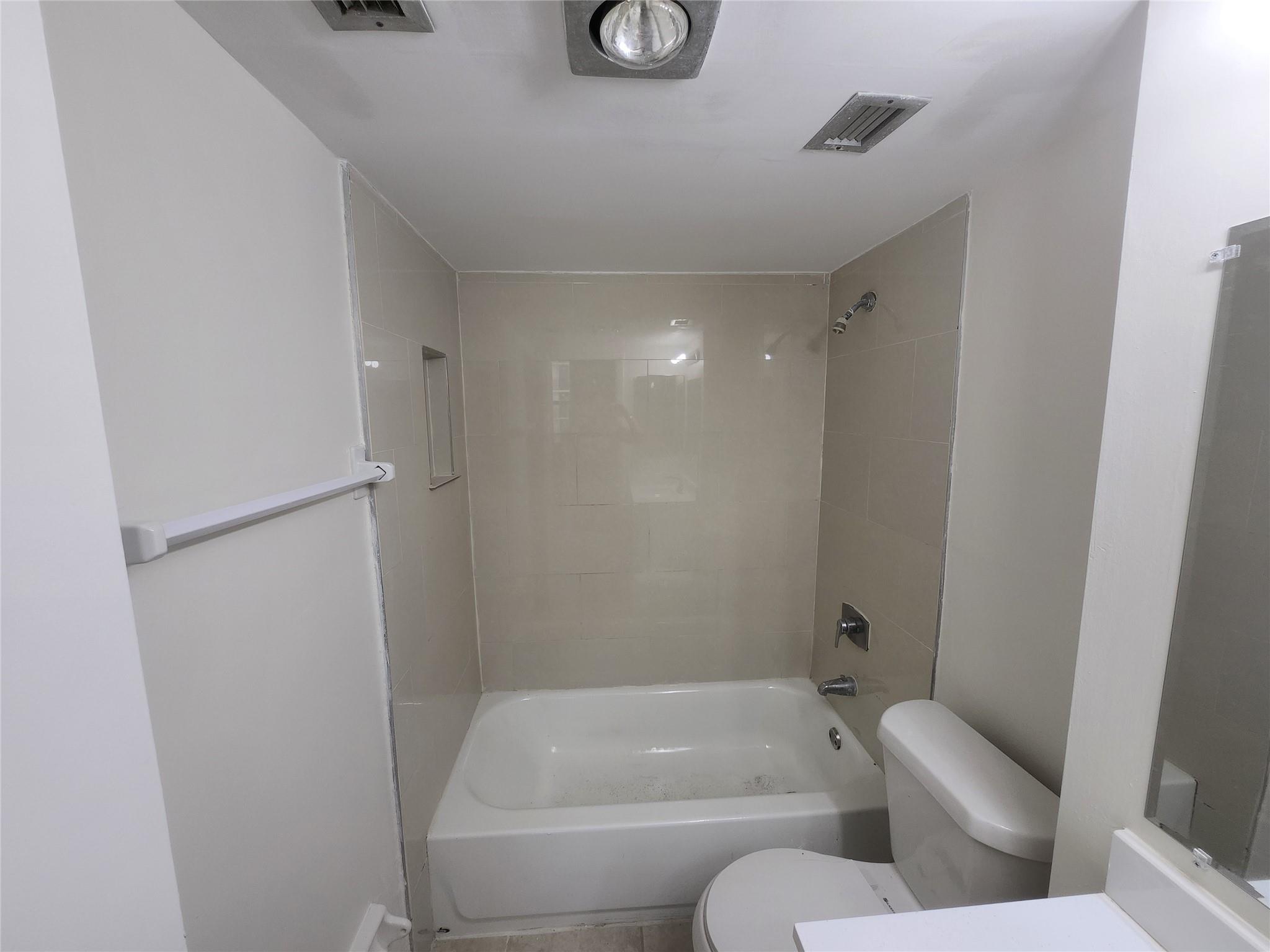 17890 W Dixie Hwy #619,North Miami Beach, FL 33160