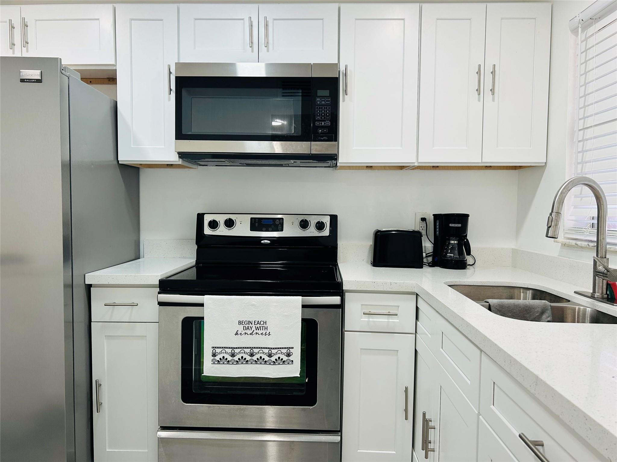 2871 E Sunrise Lks Dr #101