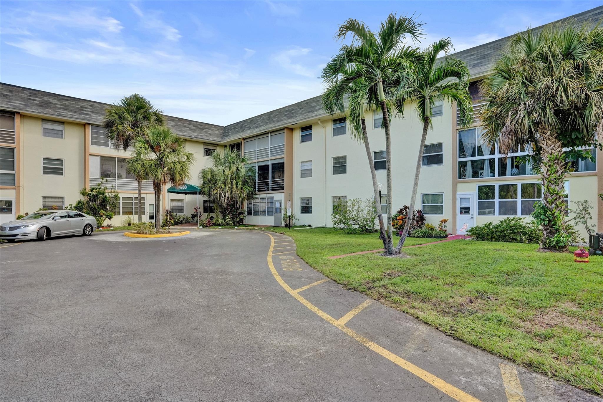 4980 E Sabal Palm Blvd #124