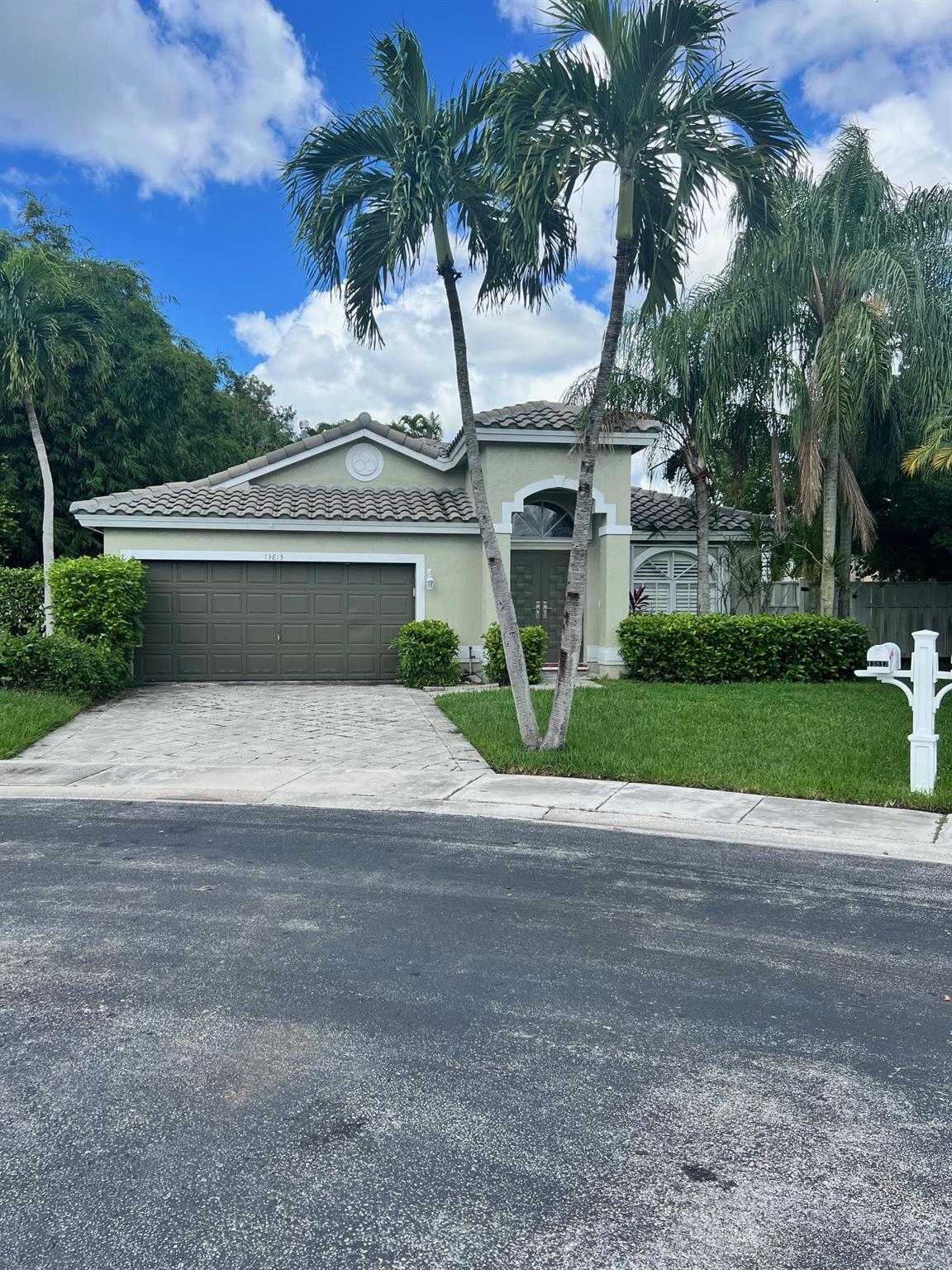 13813 NW 22nd St