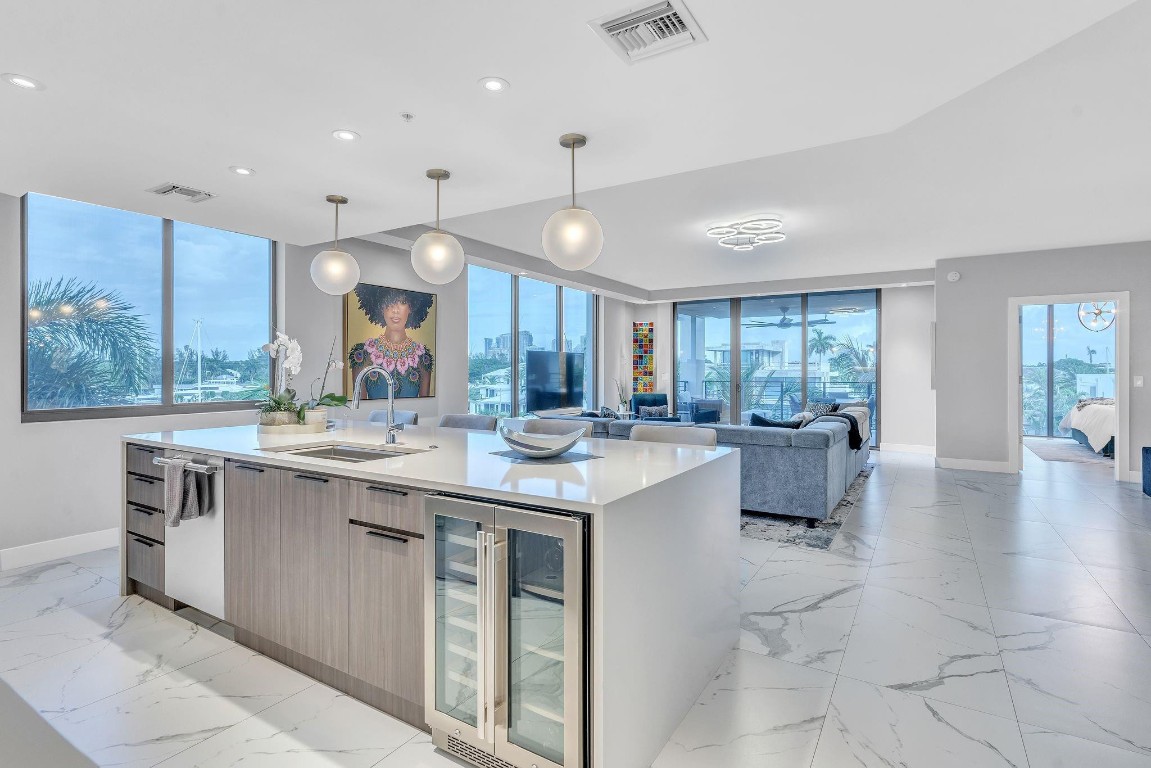 1507 SE 15th #302 Fort Lauderdale, FL 33316