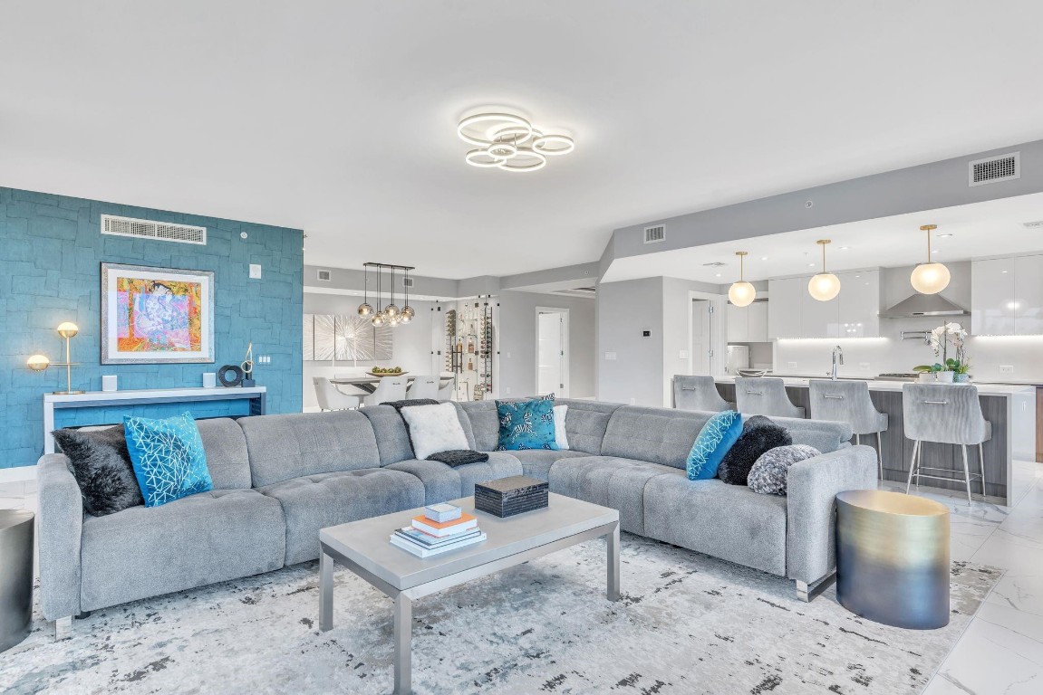 1507 SE 15th #302 Fort Lauderdale, FL 33316