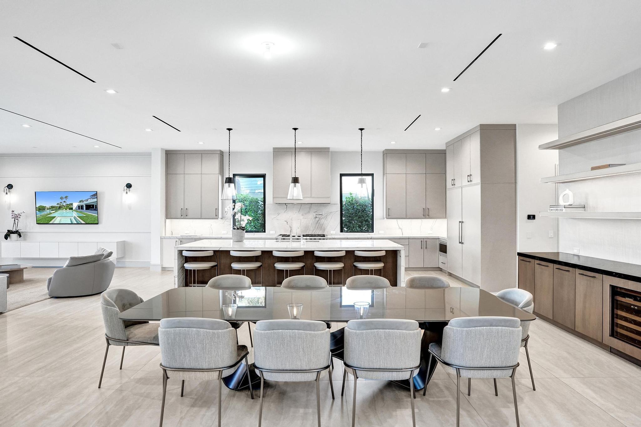 7 Seneca Rd Sea Ranch Lakes, FL 33308