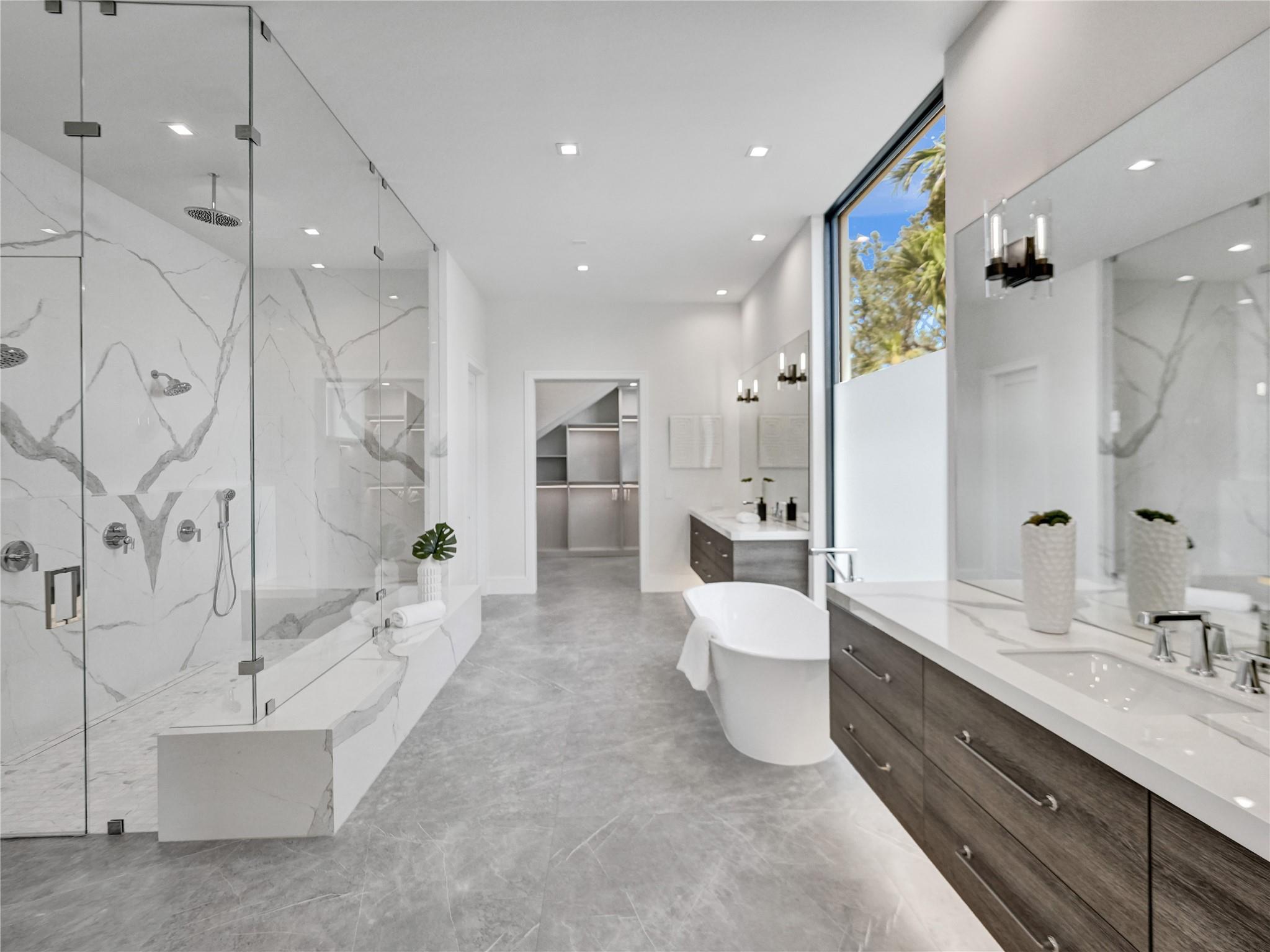 7 Seneca Rd Sea Ranch Lakes, FL 33308