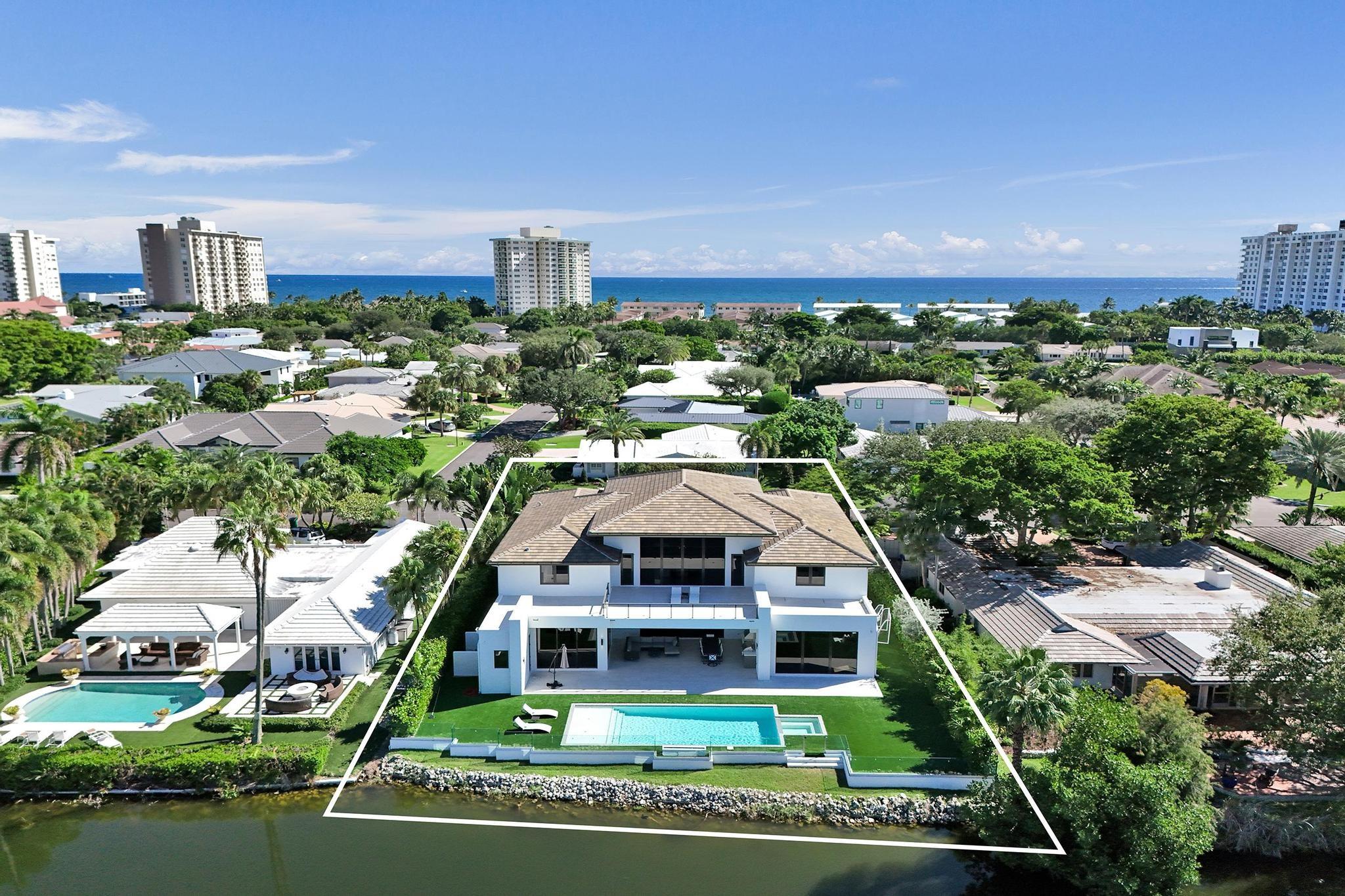 7 Seneca Rd Sea Ranch Lakes, FL 33308