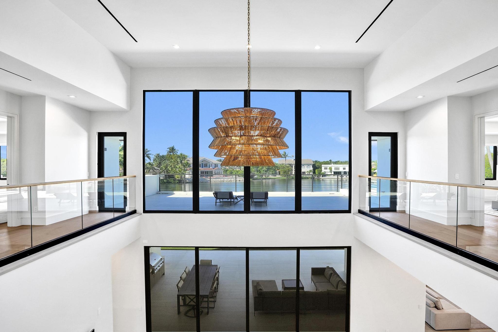 7 Seneca Rd Sea Ranch Lakes, FL 33308