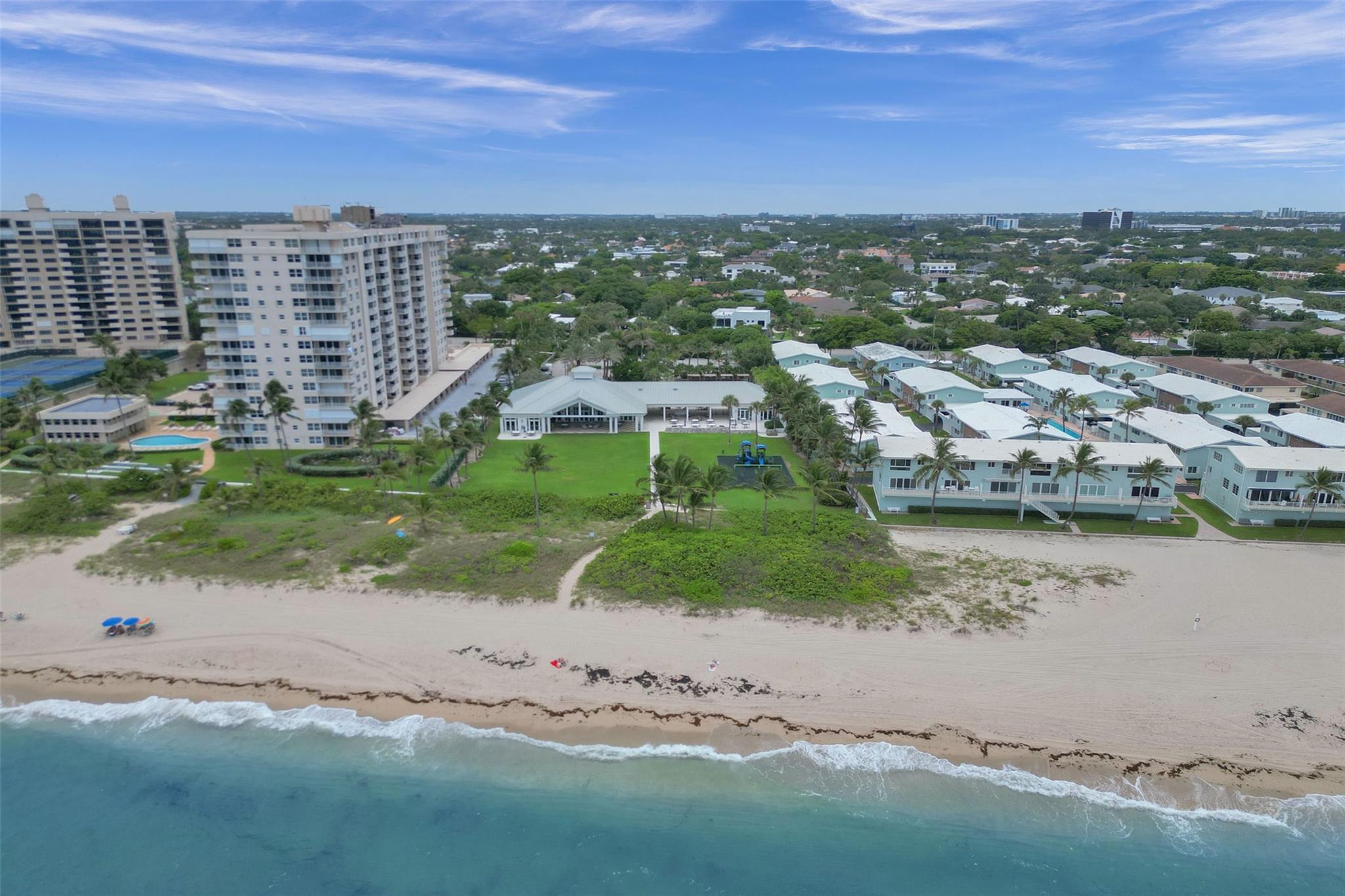 7 Seneca Rd Sea Ranch Lakes, FL 33308