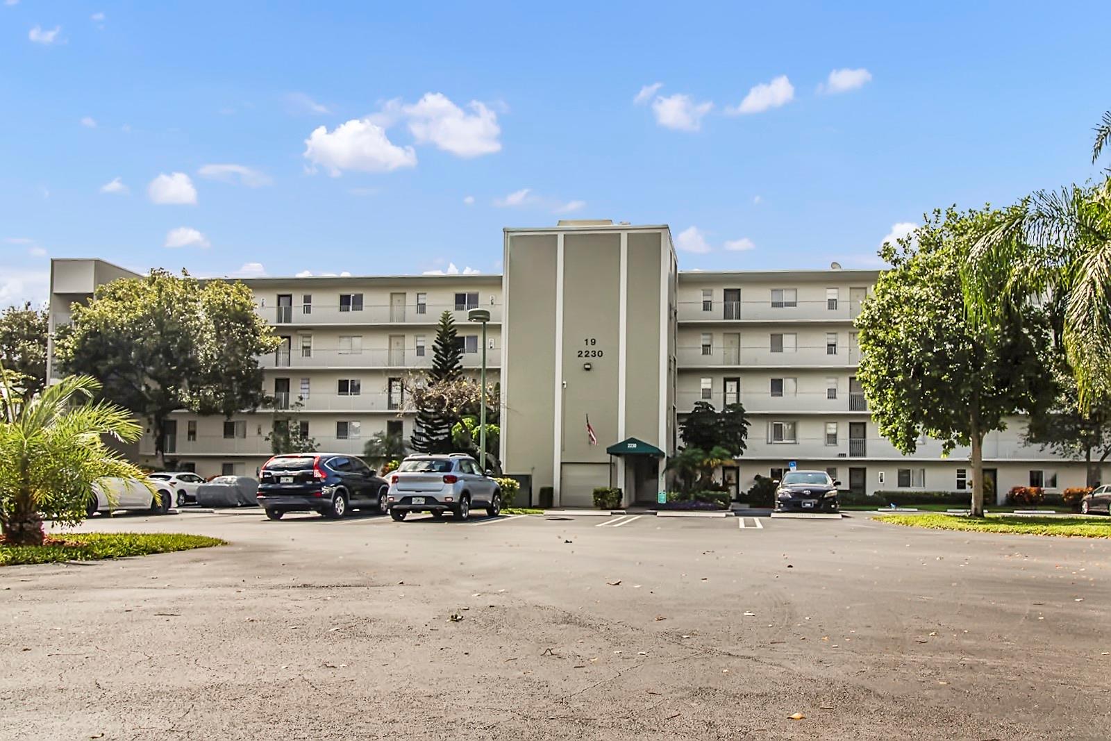 2230 N Cypress Bnd Dr #504