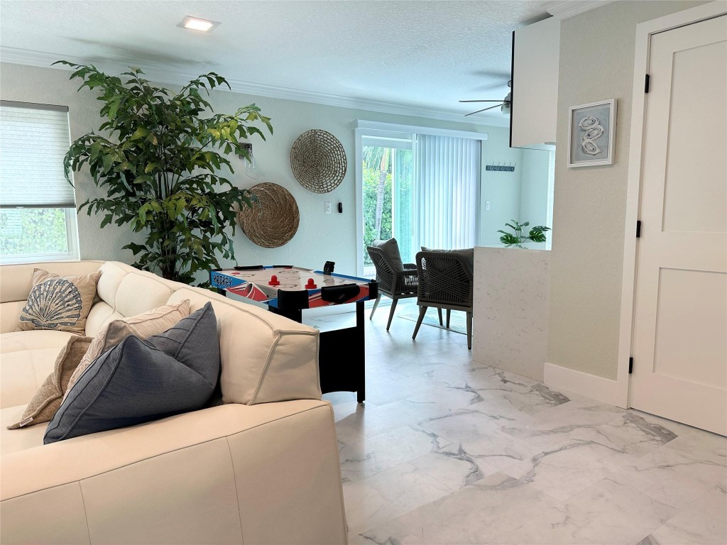 1820 Bel Air Pompano Beach, FL 33062