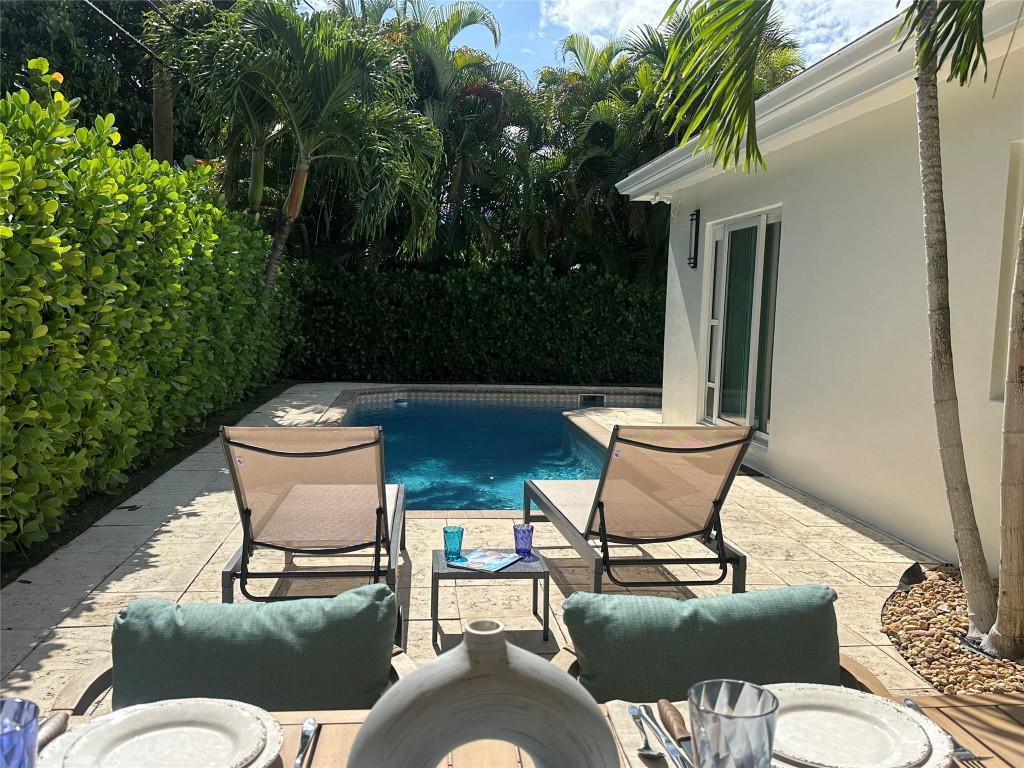 1820 Bel Air Pompano Beach, FL 33062