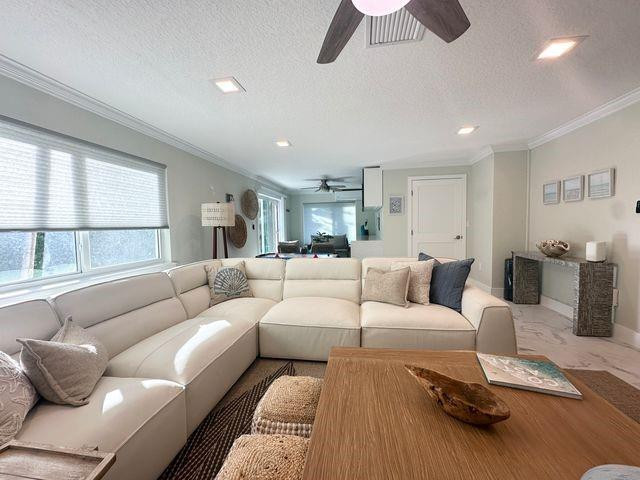 1820 Bel Air Pompano Beach, FL 33062