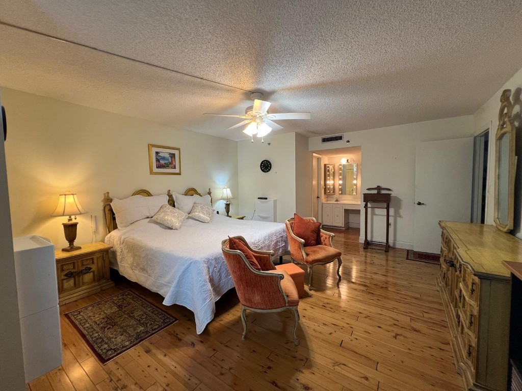 3910 Inverrary Blvd #301B Fort Lauderdale, FL 33319