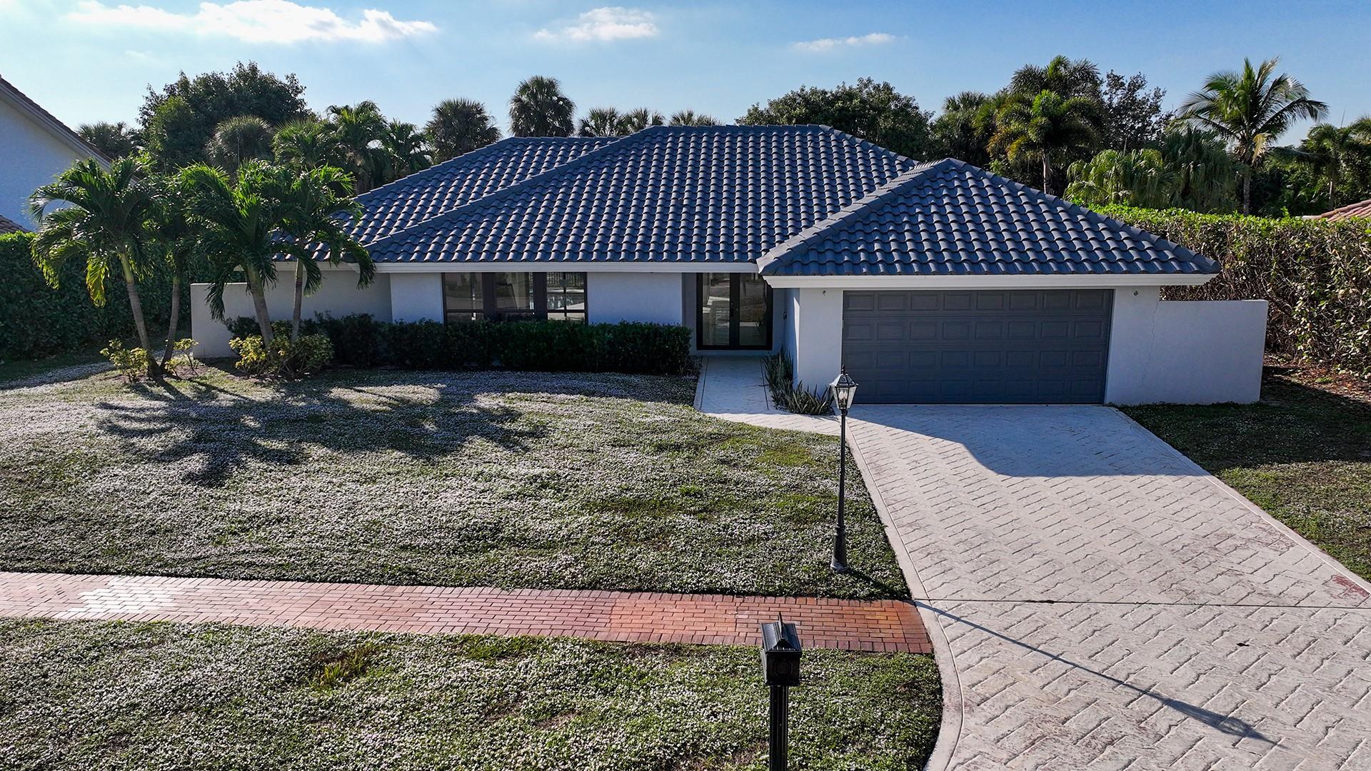 17651 Foxborough Ln Boca Raton, FL 33496