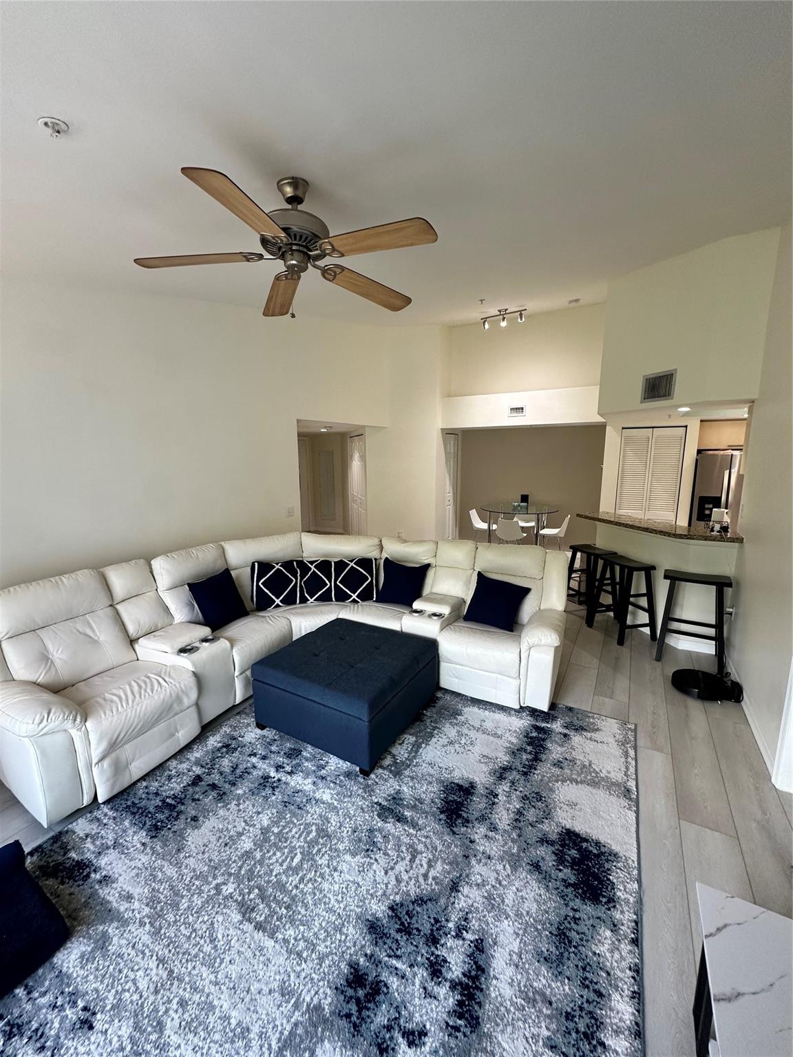 2131 SE 10th Ave #1120