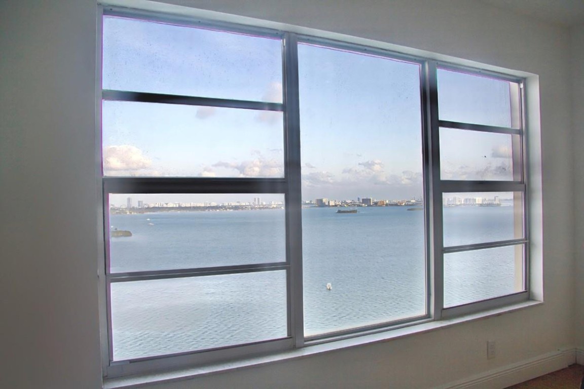 11111 Biscayne #1901 Miami, FL 33181