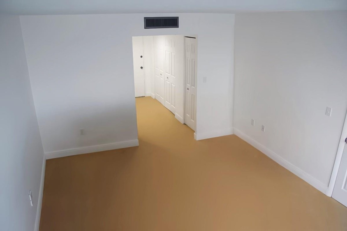 11111 Biscayne #1901 Miami, FL 33181