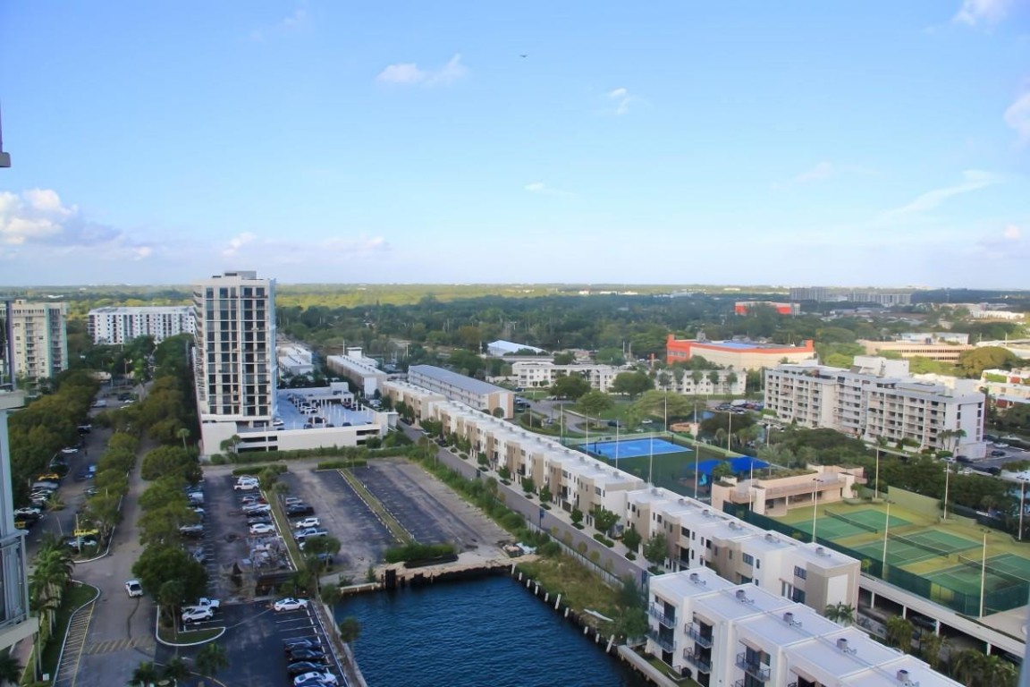 11111 Biscayne #1901 Miami, FL 33181