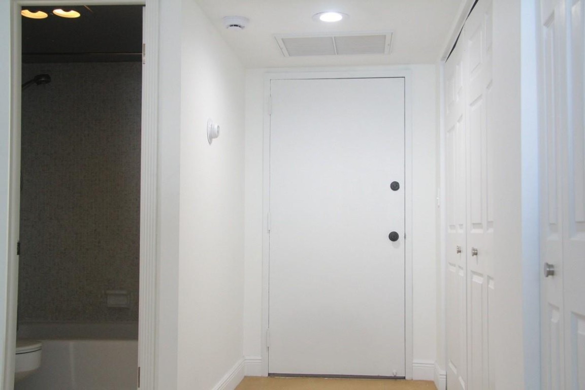 11111 Biscayne #1901 Miami, FL 33181