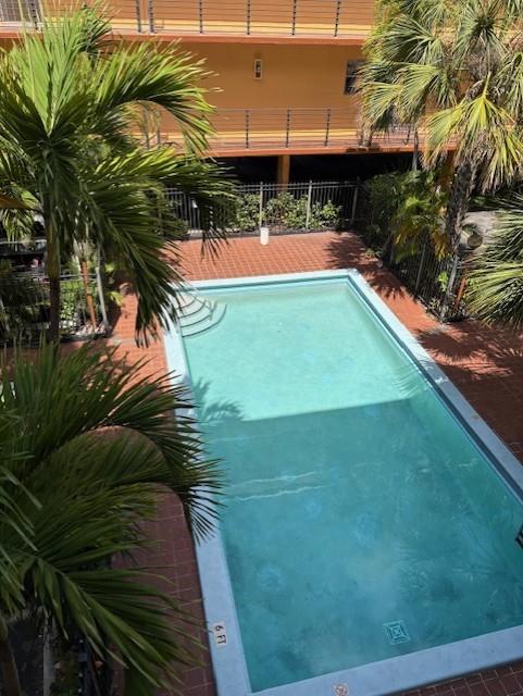 365 NE 125th St #302 North Miami, FL 33161