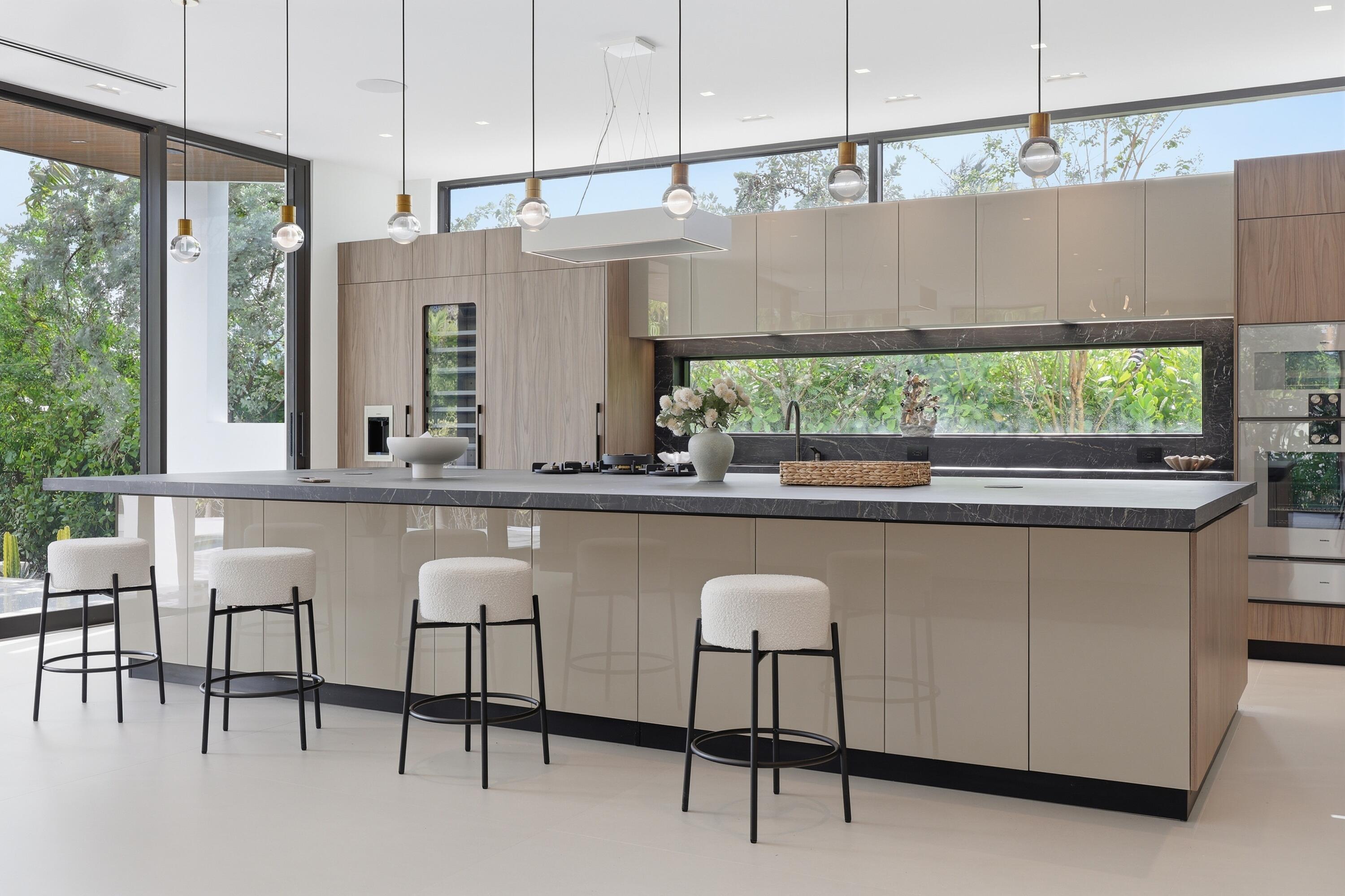 930 S Shore Miami Beach, FL 33141