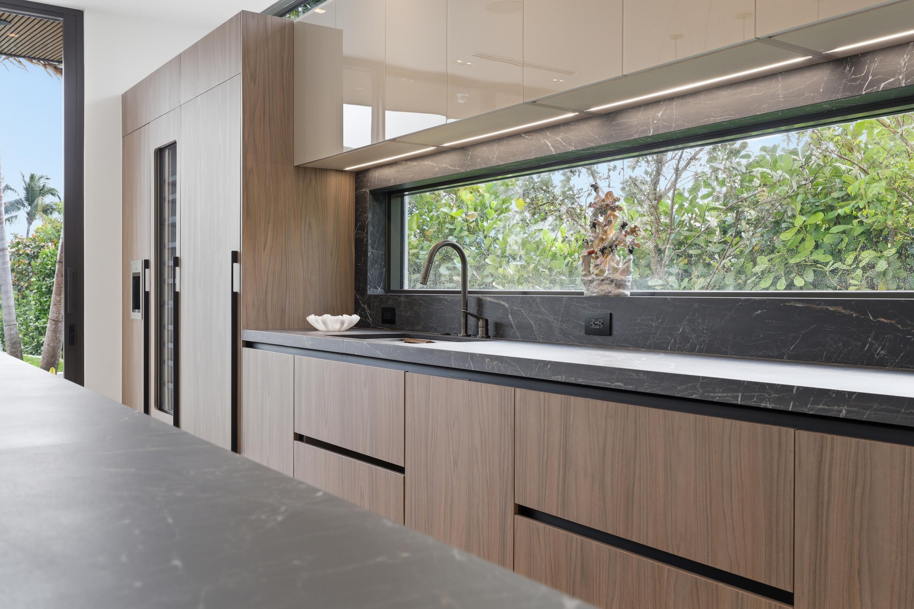 930 S Shore Miami Beach, FL 33141