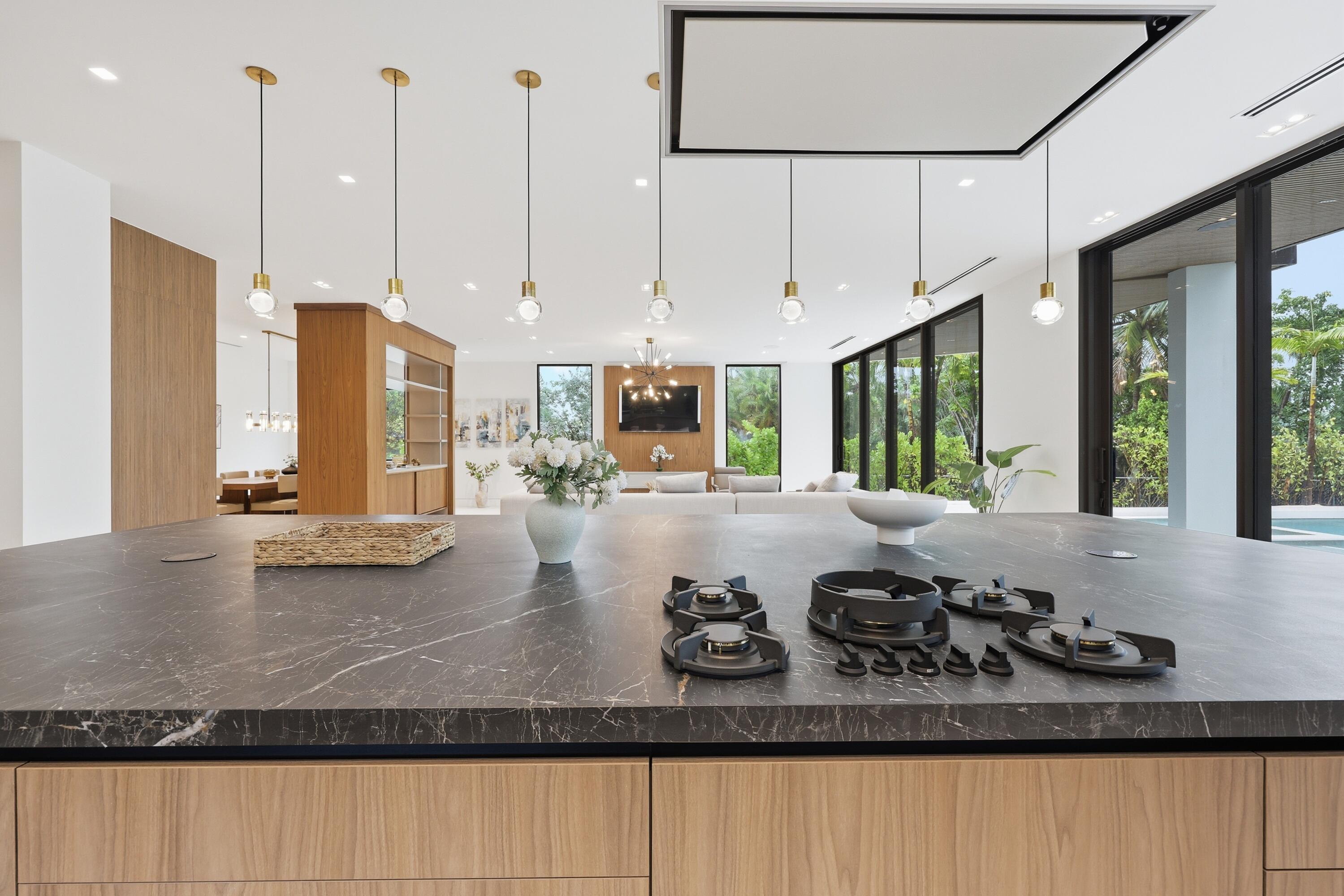 930 S Shore Miami Beach, FL 33141