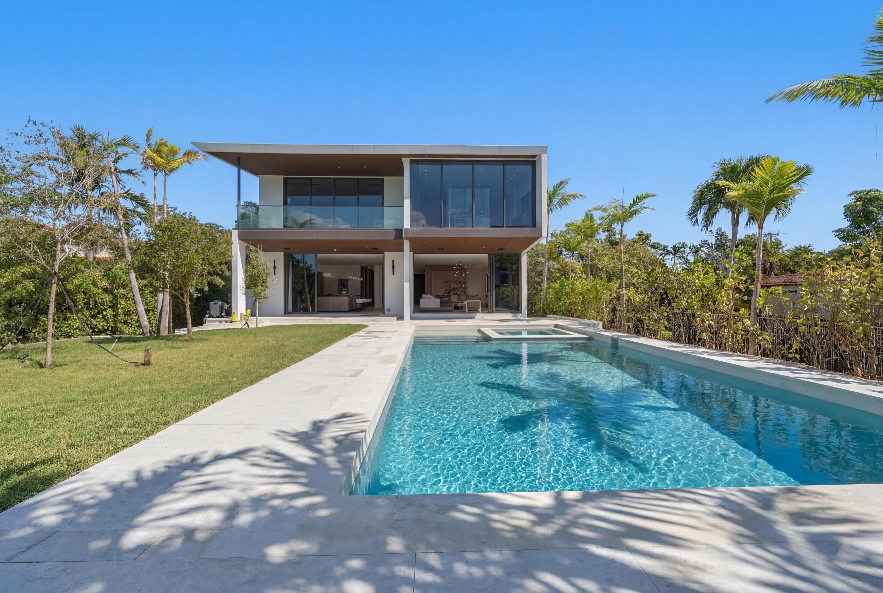 930 S Shore Miami Beach, FL 33141