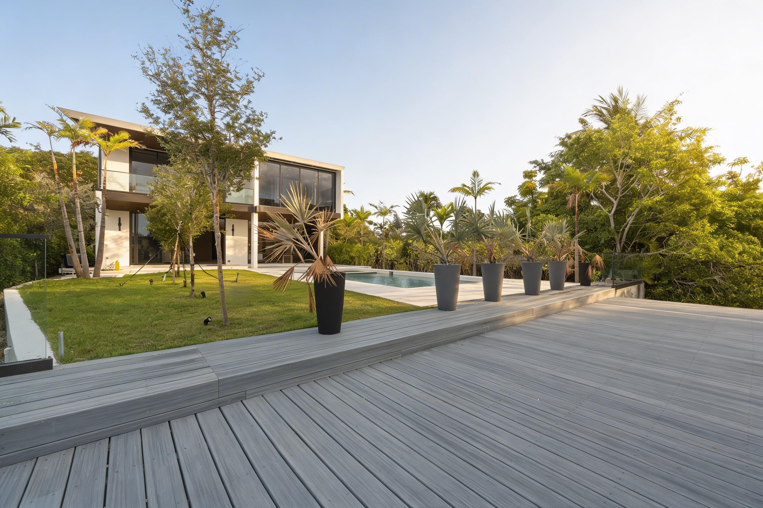 930 S Shore Miami Beach, FL 33141