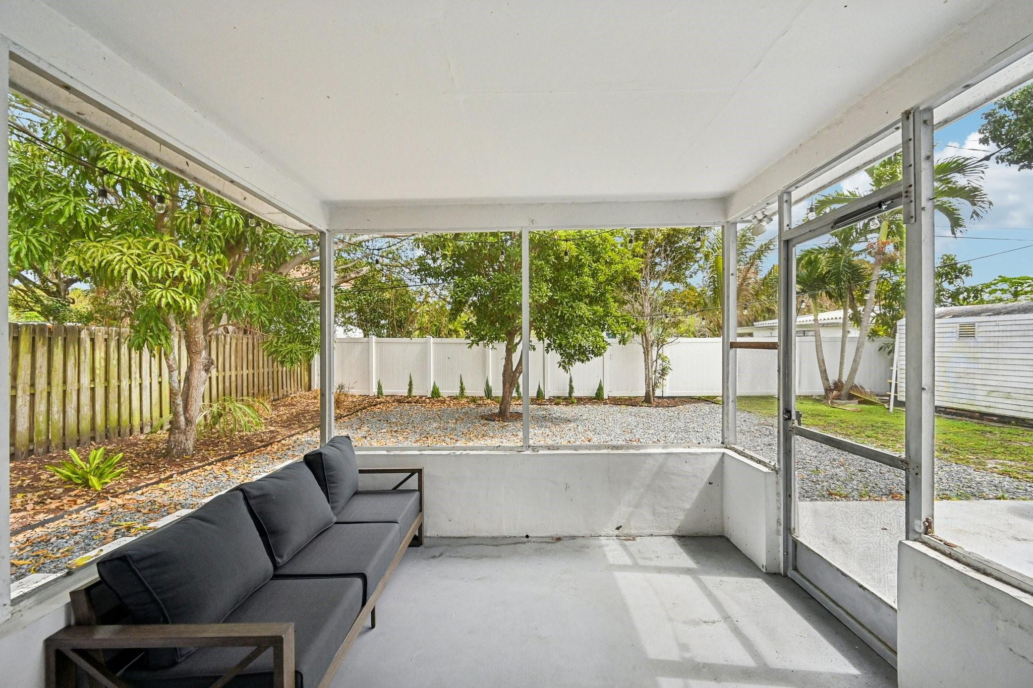 2640 SW 13th Fort Lauderdale, FL 33315