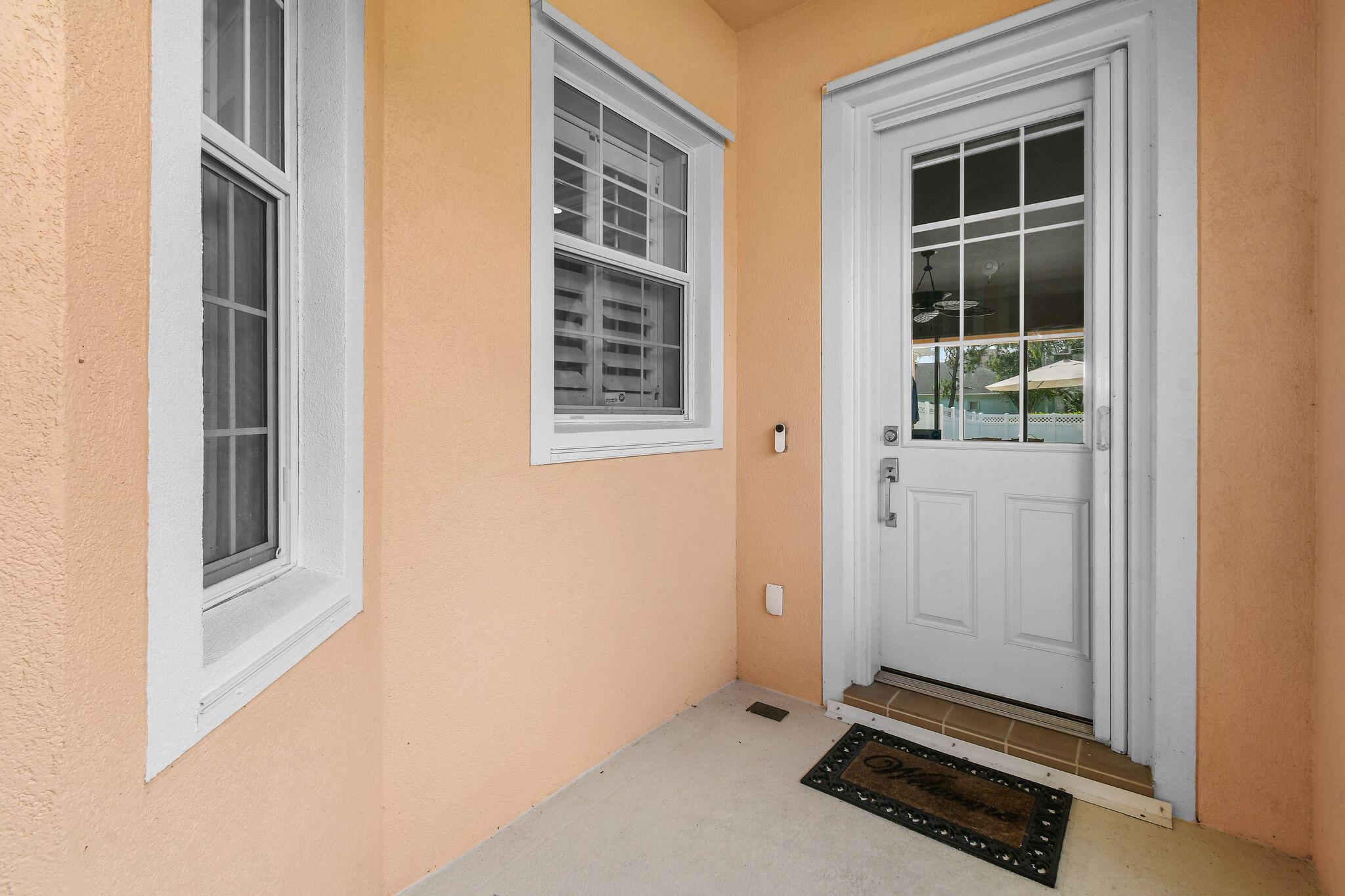 2584 E Community Dr Jupiter, FL 33458