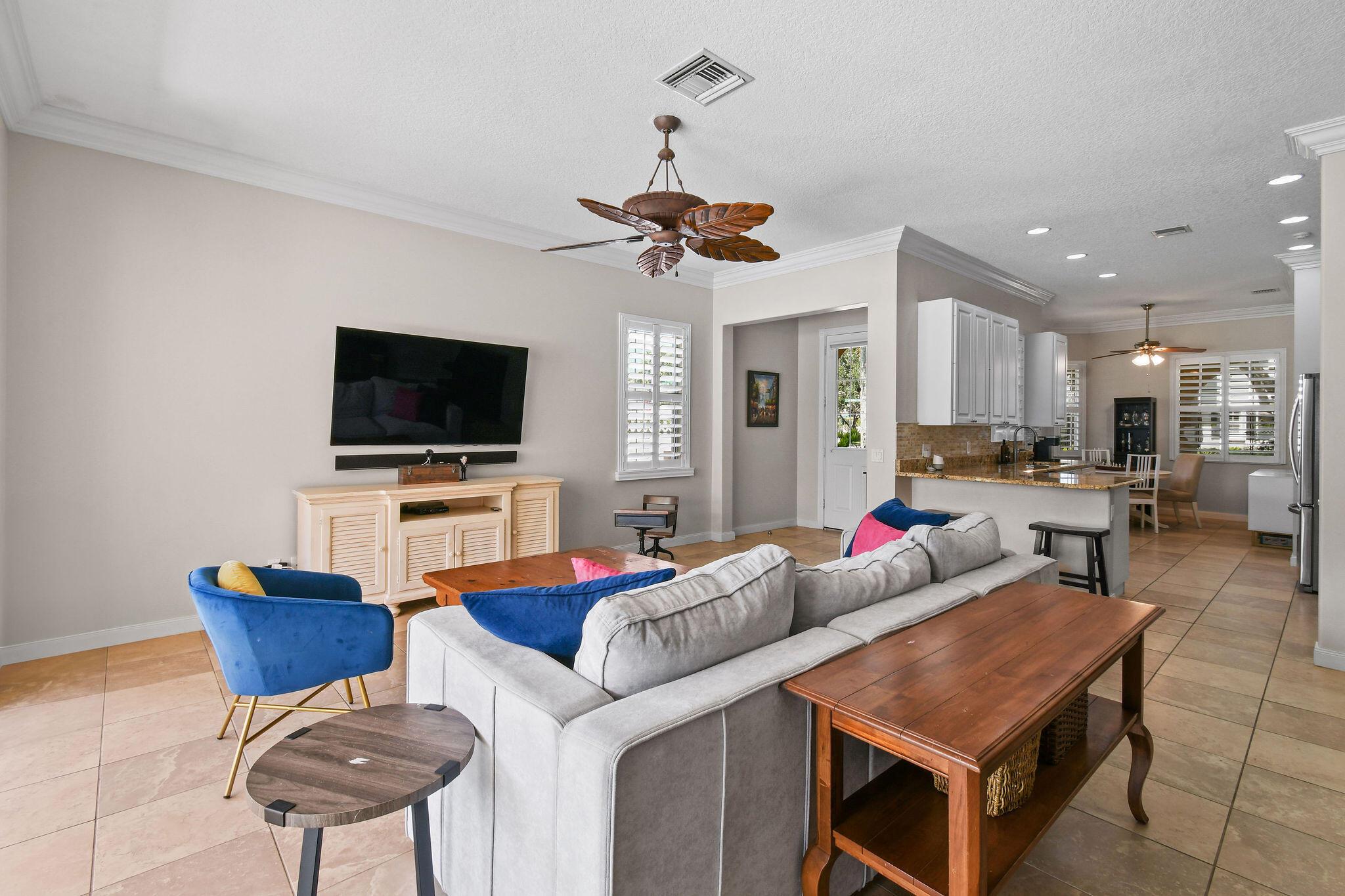 2584 E Community Dr Jupiter, FL 33458