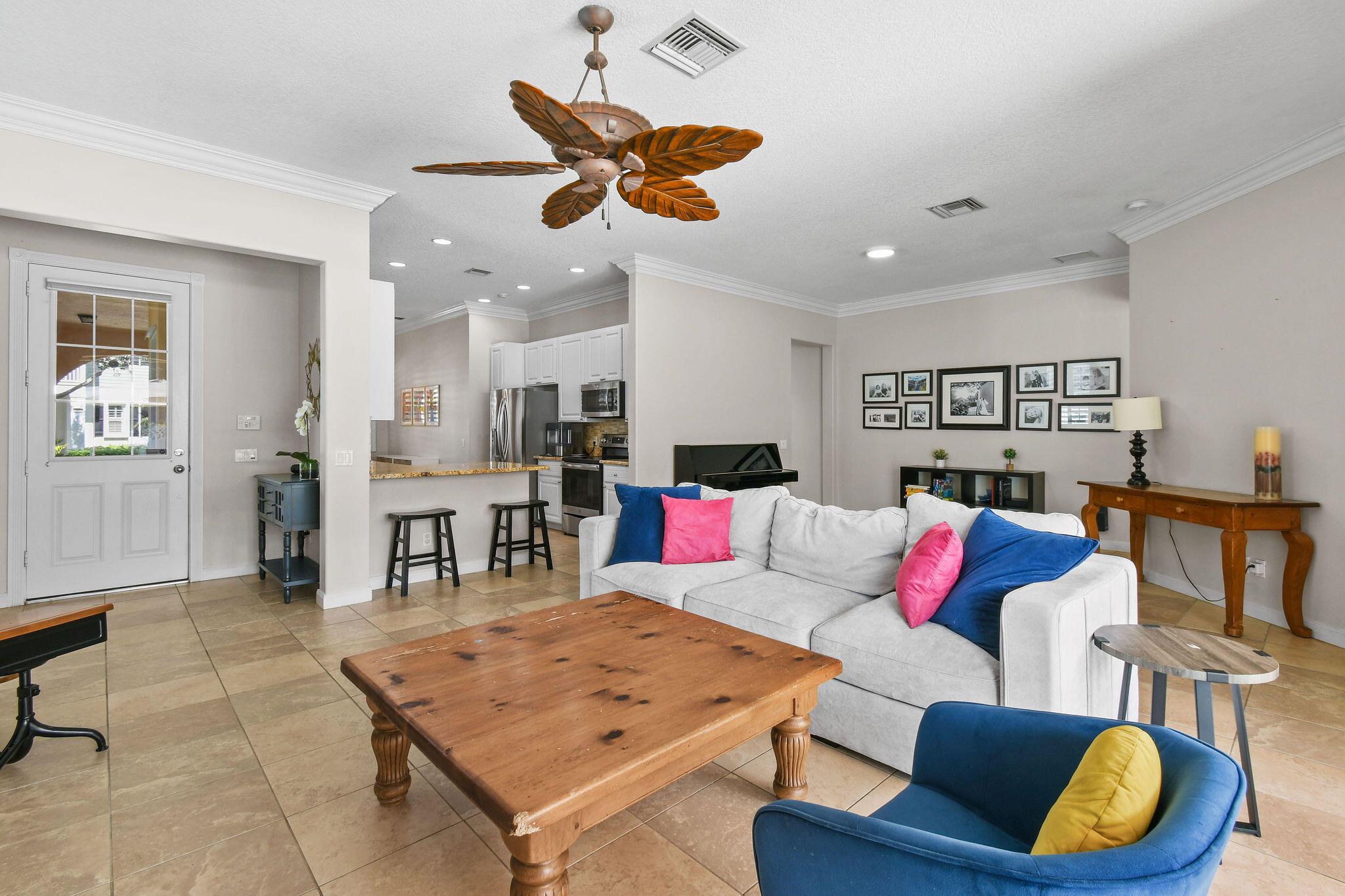 2584 E Community Dr Jupiter, FL 33458