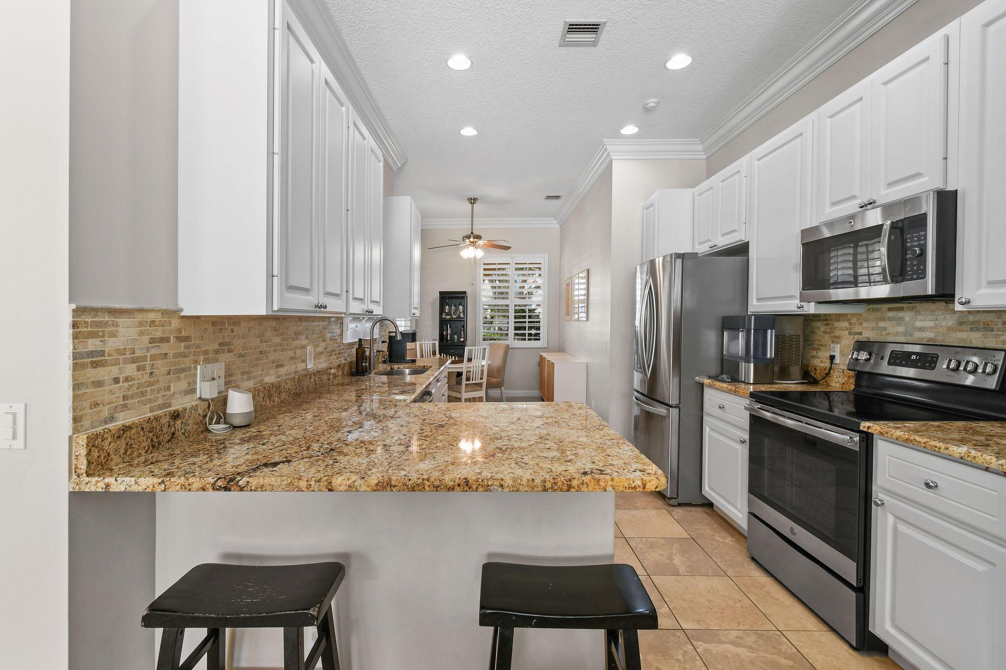 2584 E Community Dr Jupiter, FL 33458