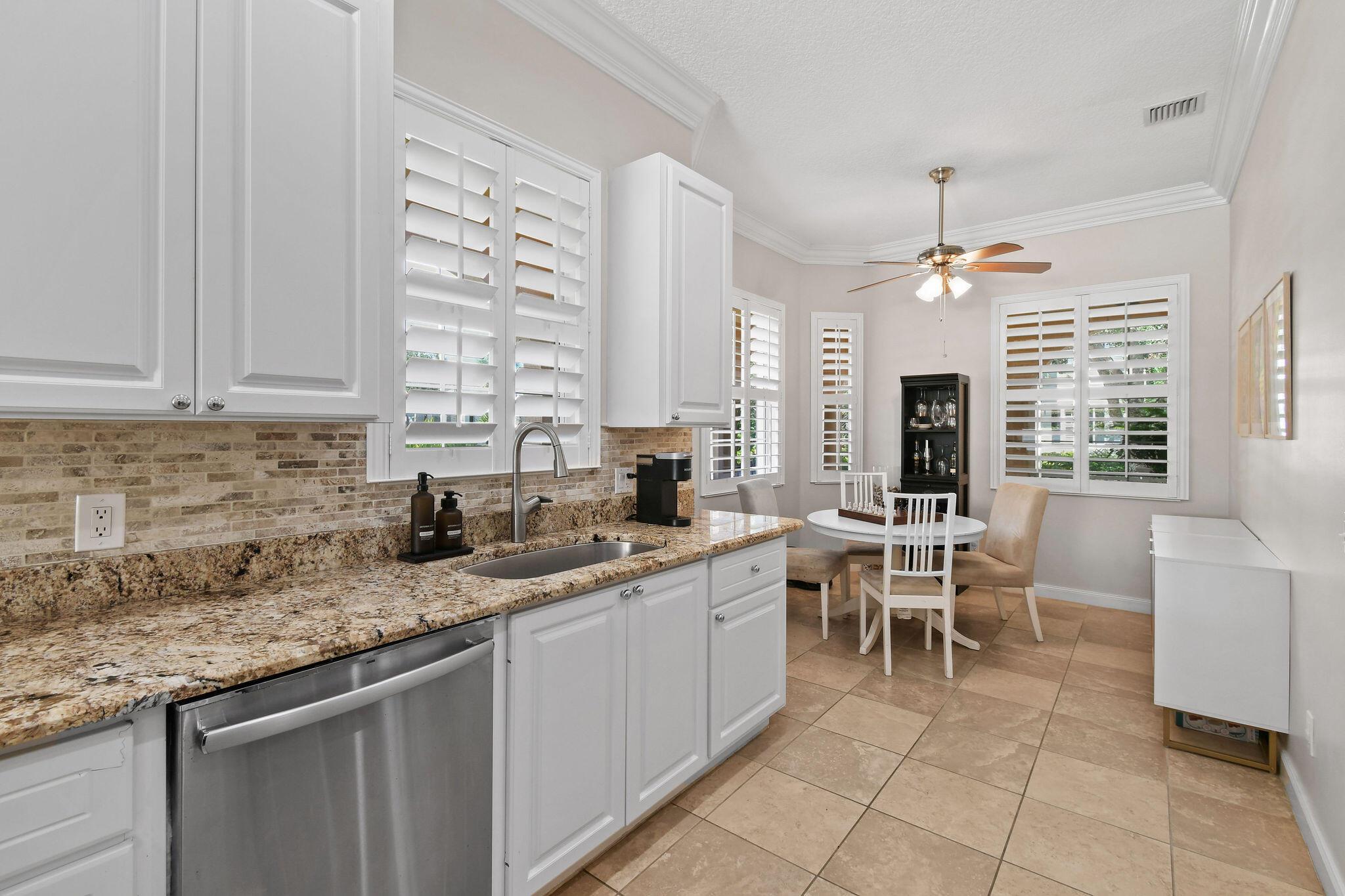 2584 E Community Dr Jupiter, FL 33458