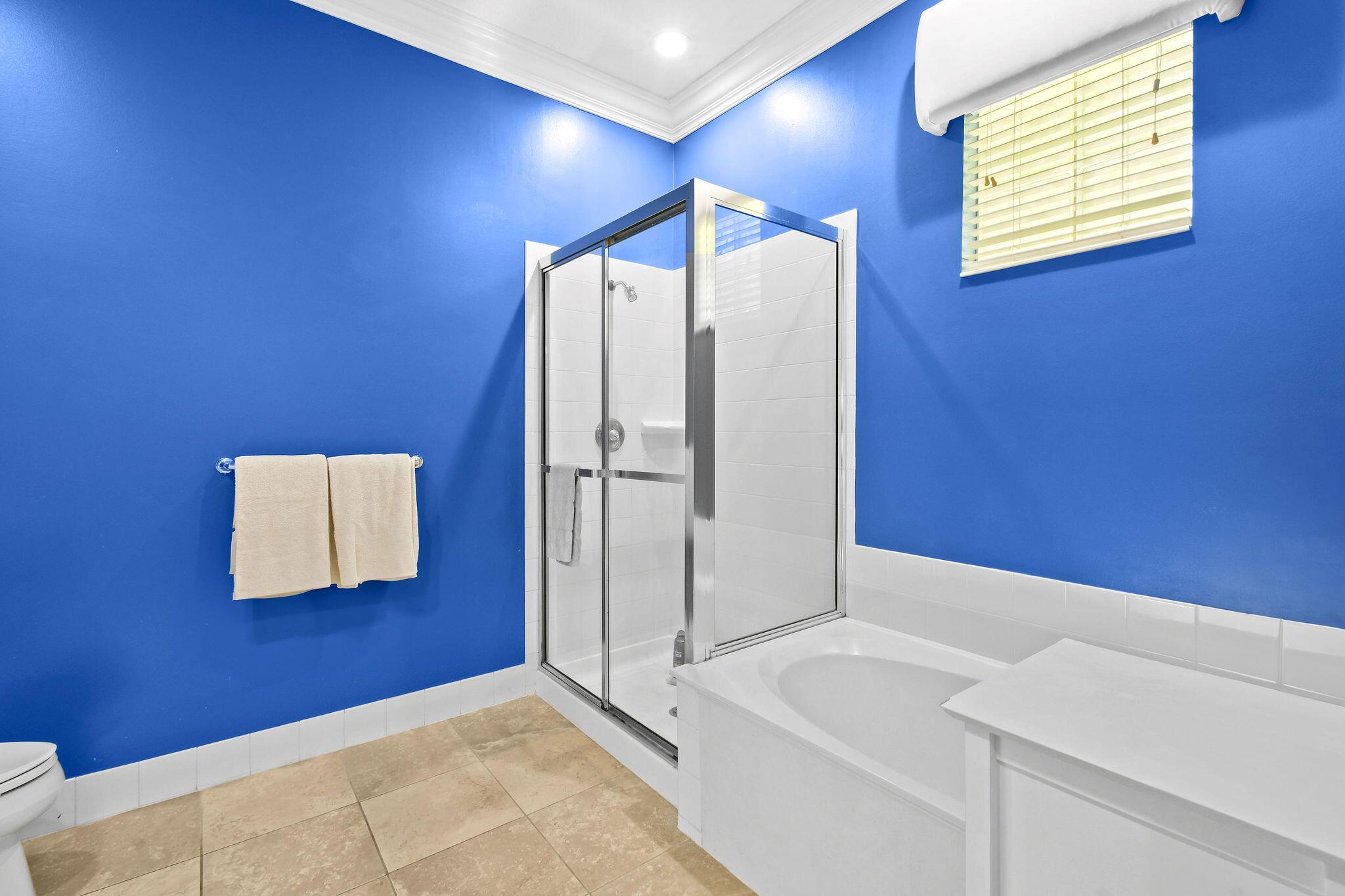 2584 E Community Dr Jupiter, FL 33458