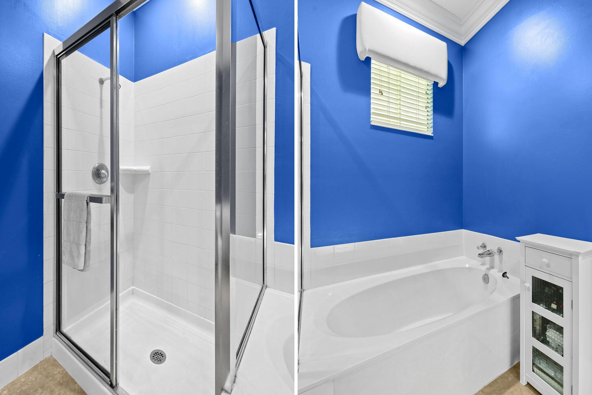 2584 E Community Dr Jupiter, FL 33458