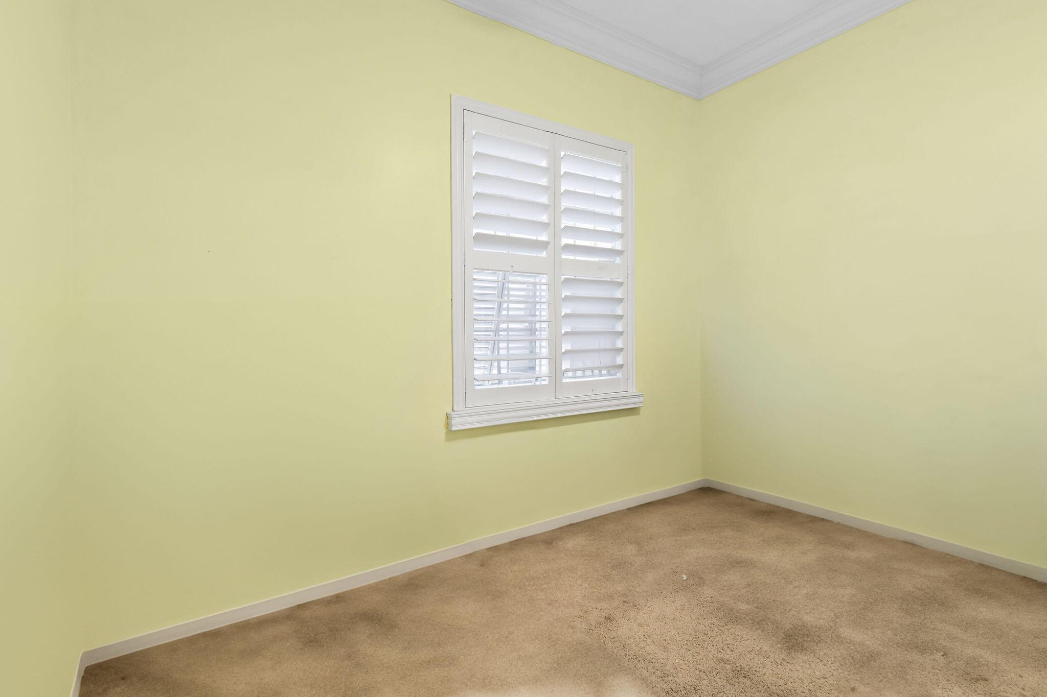 2584 E Community Dr Jupiter, FL 33458