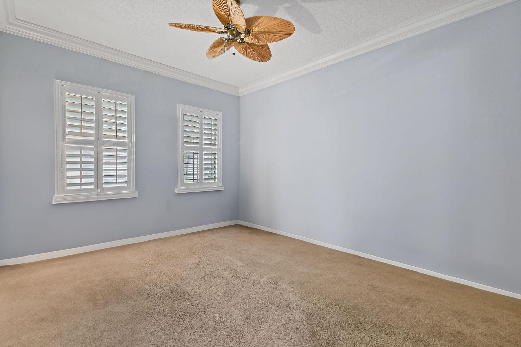 2584 E Community Dr Jupiter, FL 33458