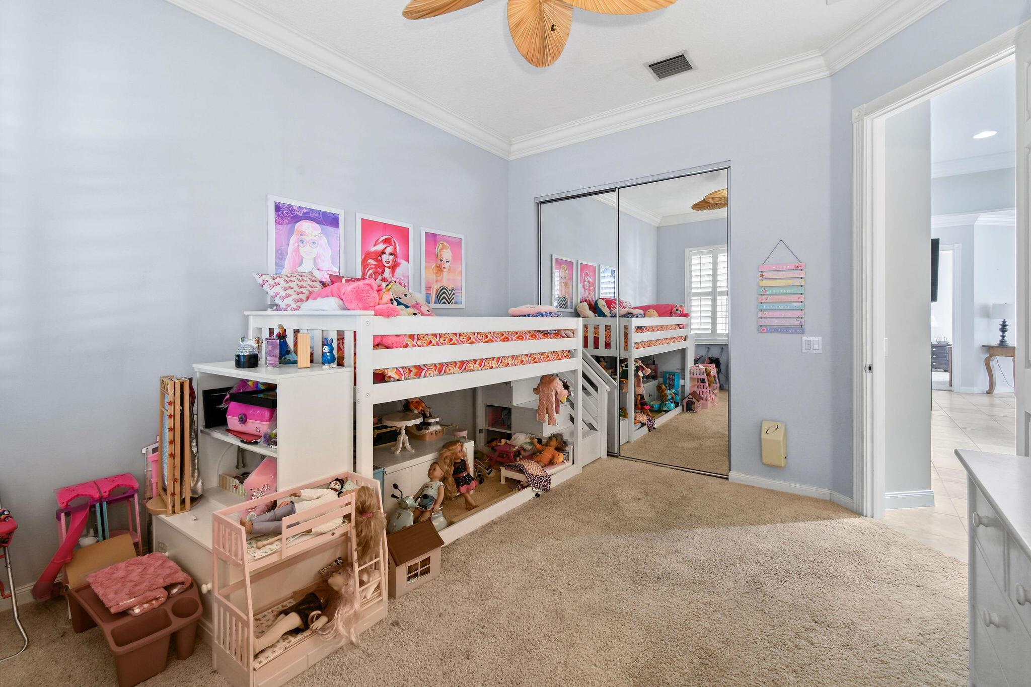 2584 E Community Dr Jupiter, FL 33458