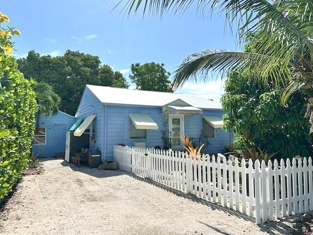 629 SE 4th Ave