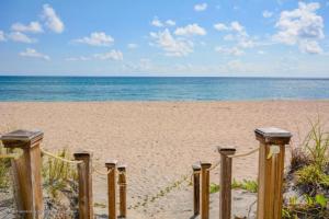2780 S Ocean Blvd #312
