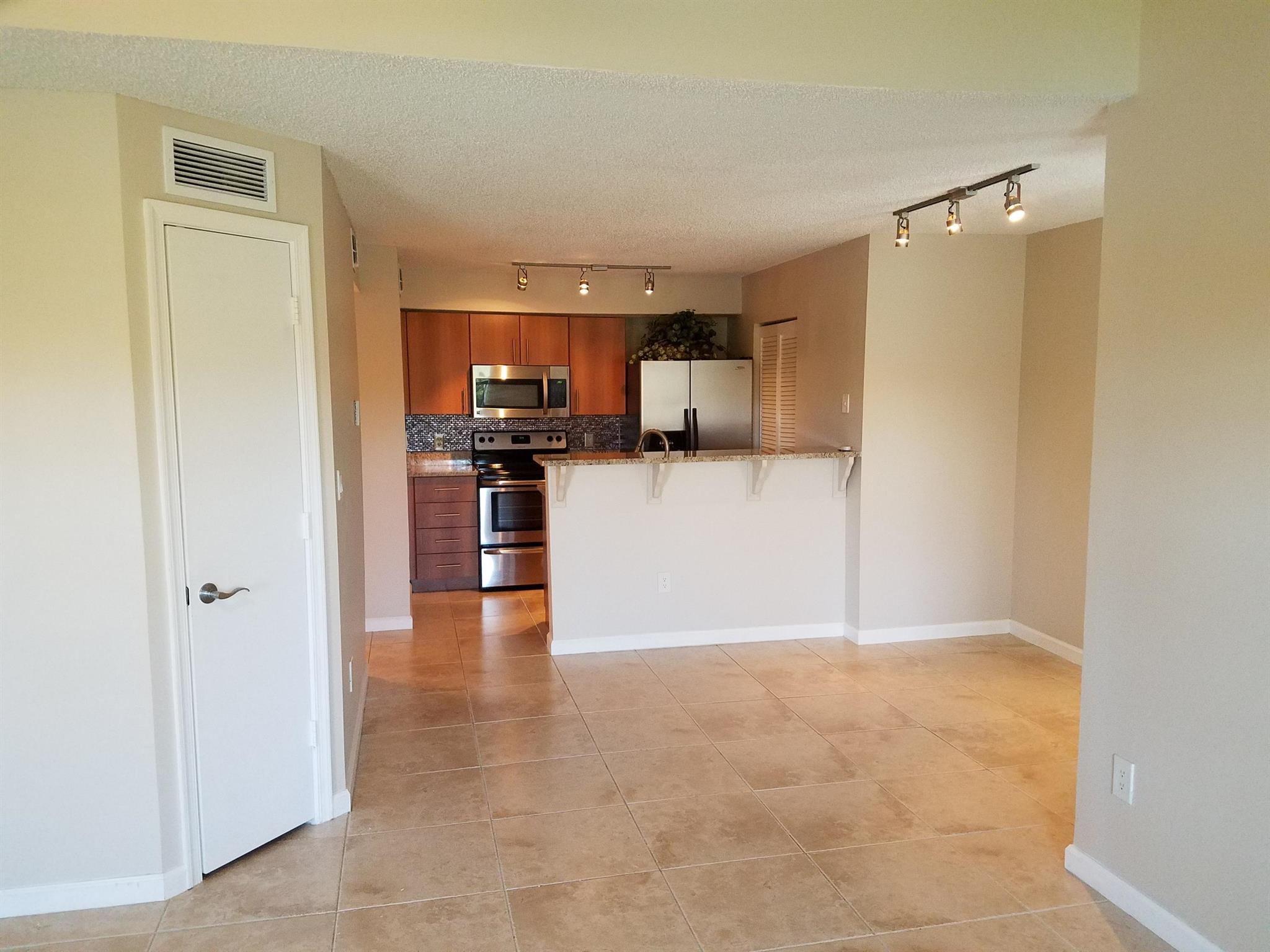 1215 Crystal Way #N